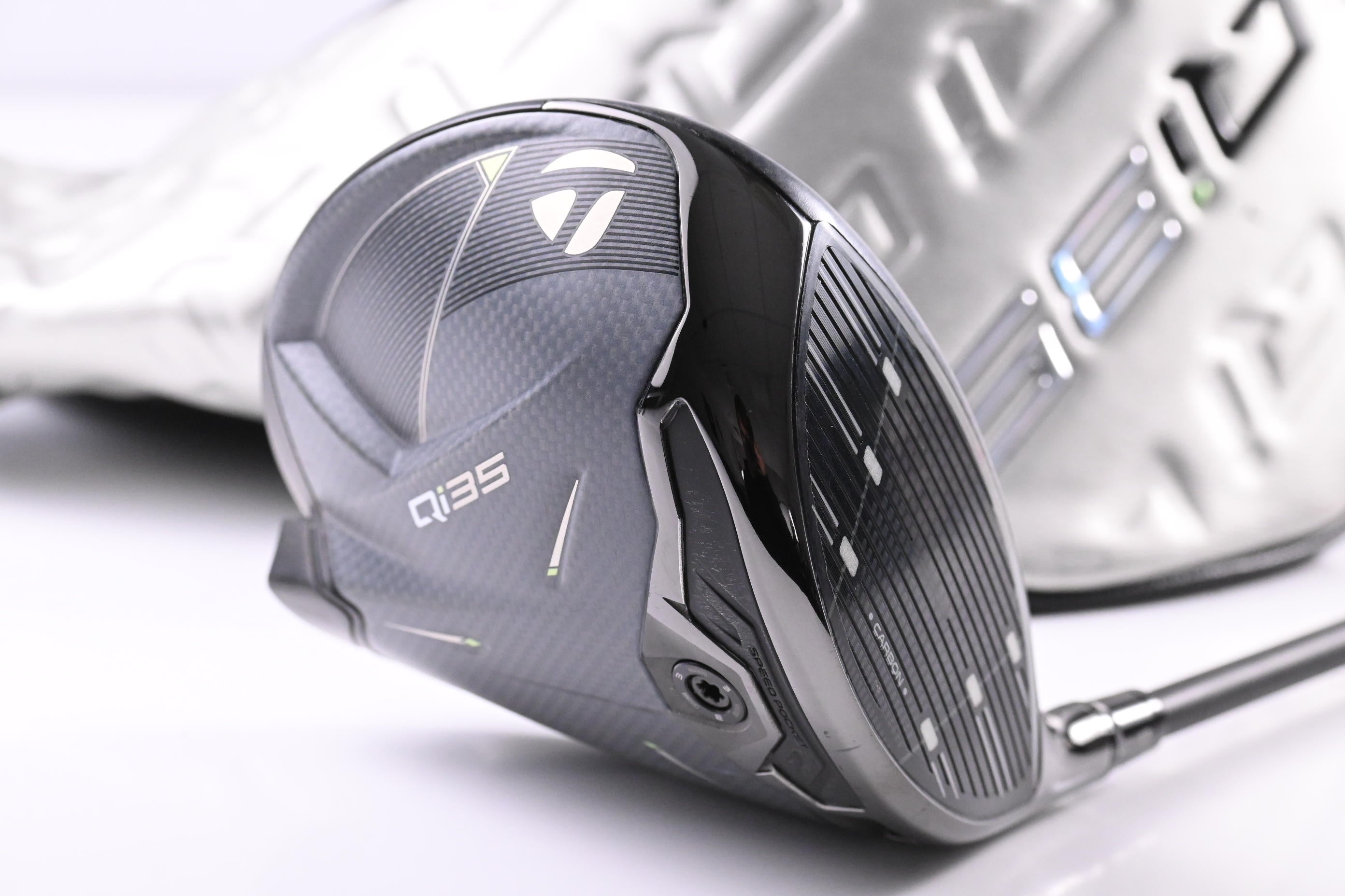 Taylormade Qi35 Driver / 10.5 Degree / Regular Flex Ventus Blue 5 Shaft