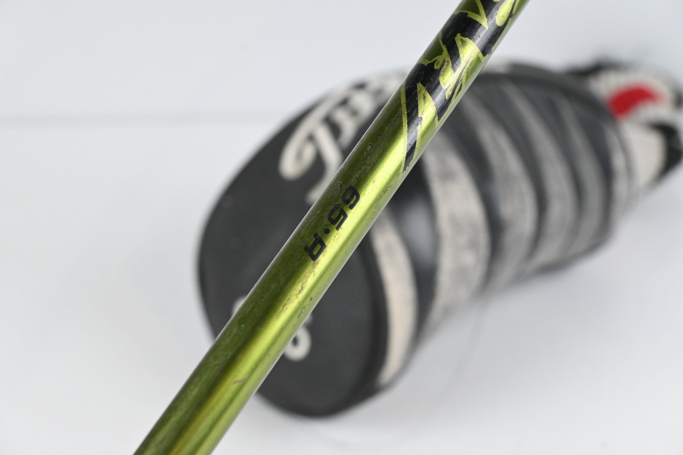 Titleist 905 T Driver / 10.5 Degree / Regular Flex Aldila NV Green 65 Shaft