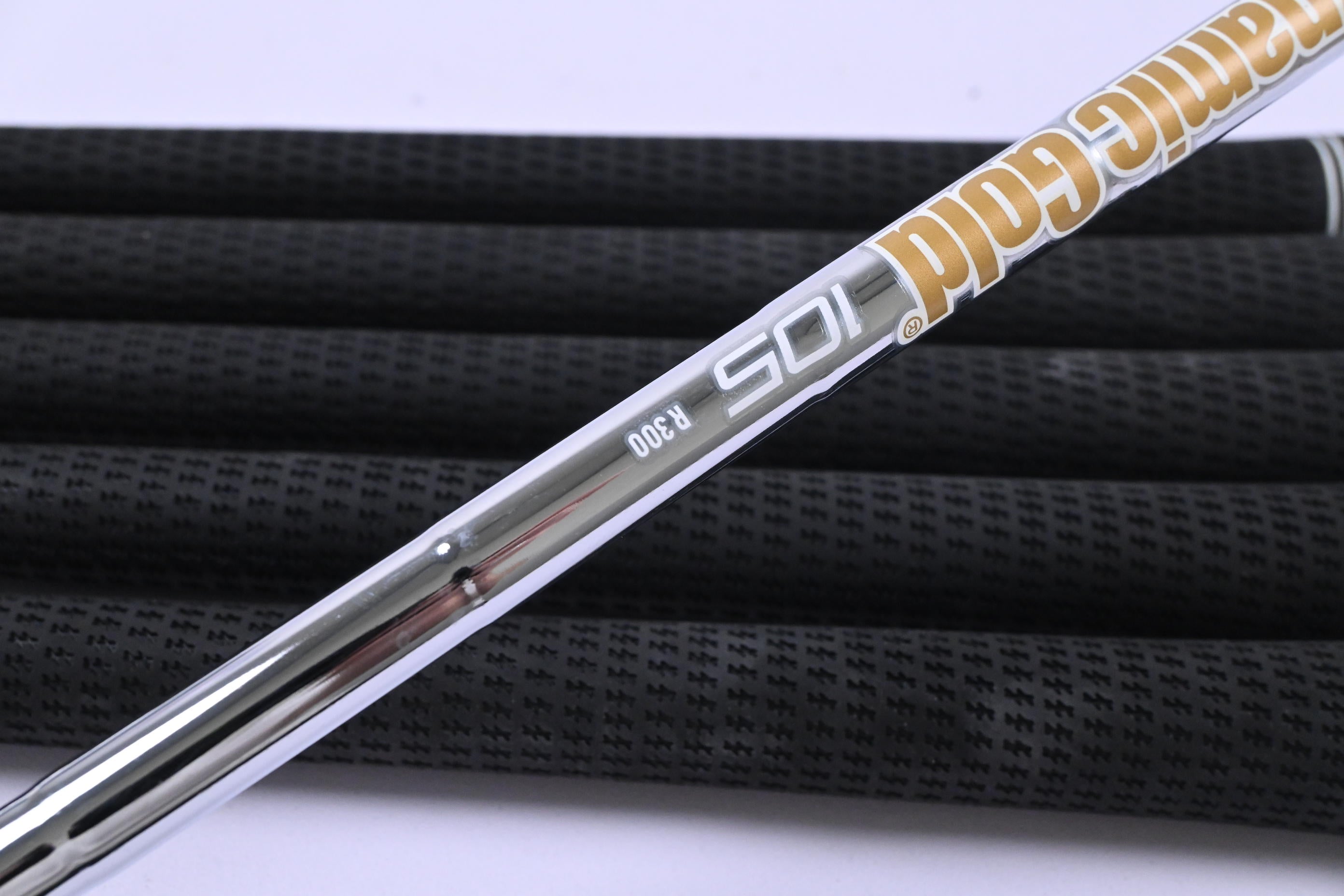 Ping i230 Irons / 5-PW / Blue Dot / Regular Flex Dynamic Gold 105 R300 Shafts