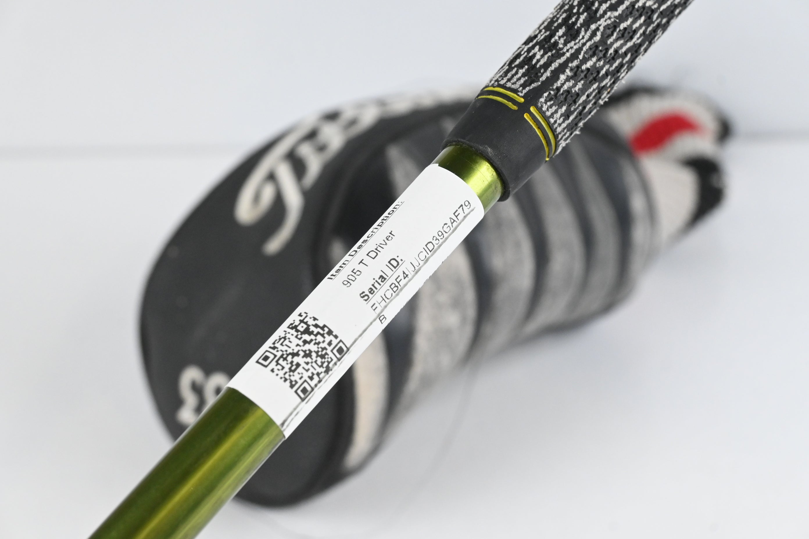 Titleist 905 T Driver / 10.5 Degree / Regular Flex Aldila NV Green 65 Shaft