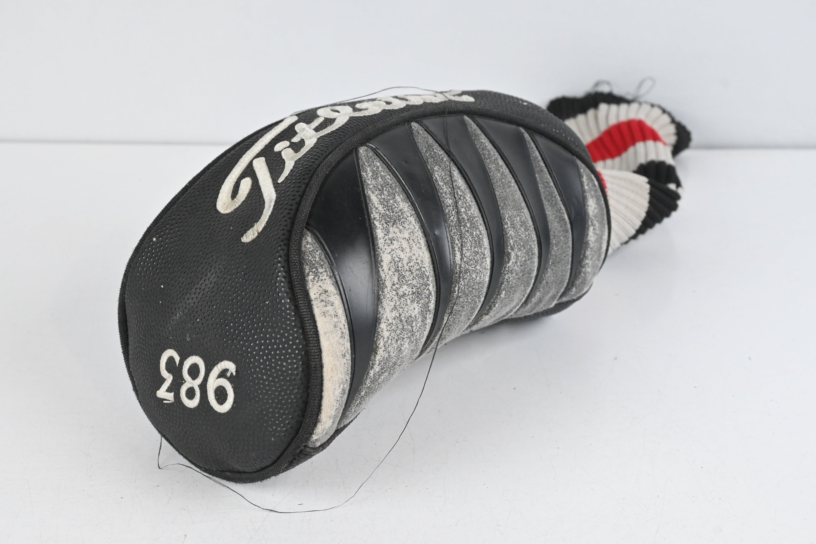 Titleist 905 T Driver / 10.5 Degree / Regular Flex Aldila NV Green 65 Shaft