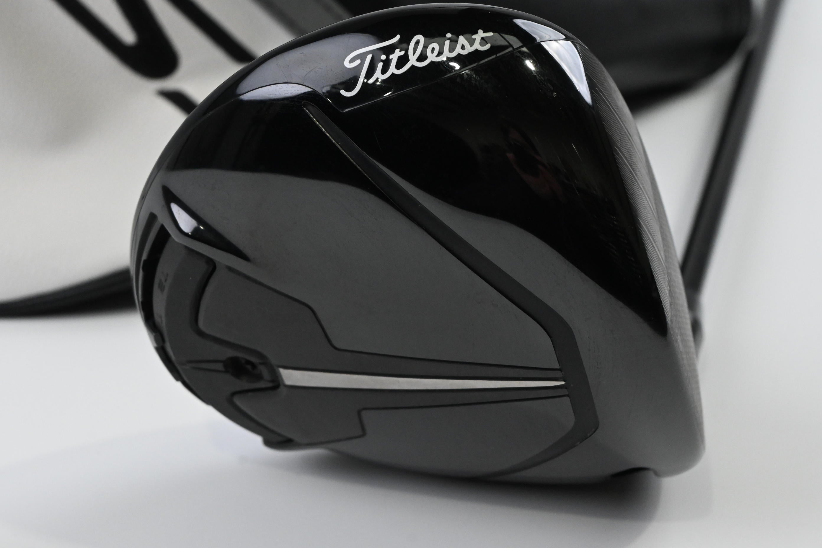 Titleist TSR3 Driver / 10 Degree / Stiff Flex Kai'li White 70 Shaft