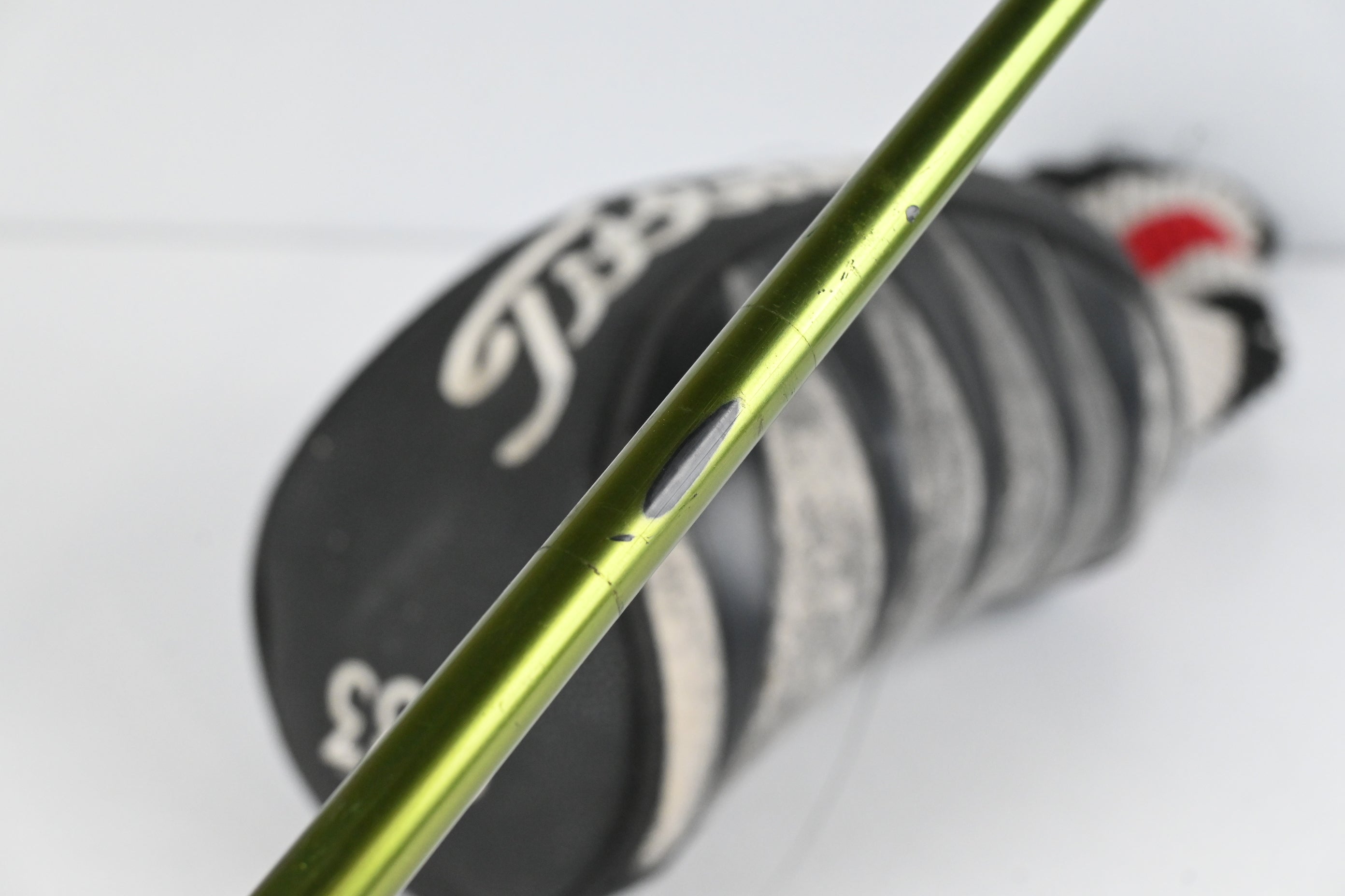 Titleist 905 T Driver / 10.5 Degree / Regular Flex Aldila NV Green 65 Shaft