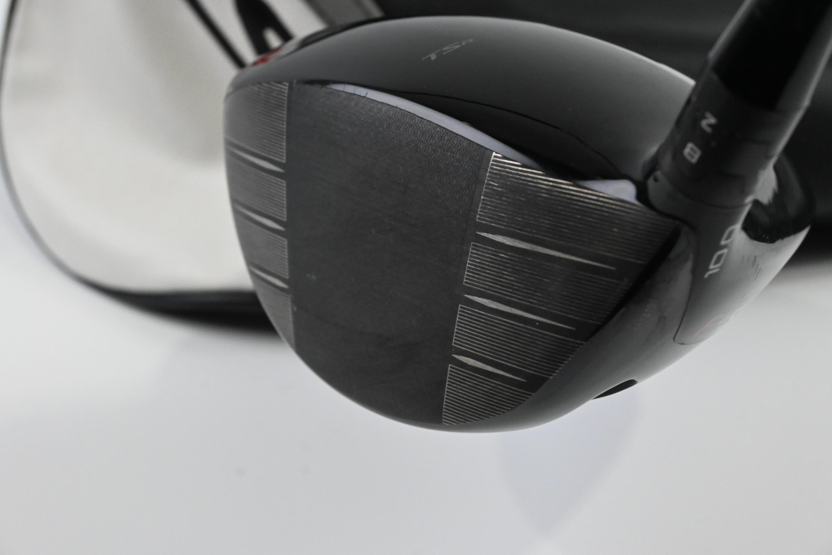 Titleist TSR3 Driver / 10 Degree / Stiff Flex Kai'li White 70 Shaft