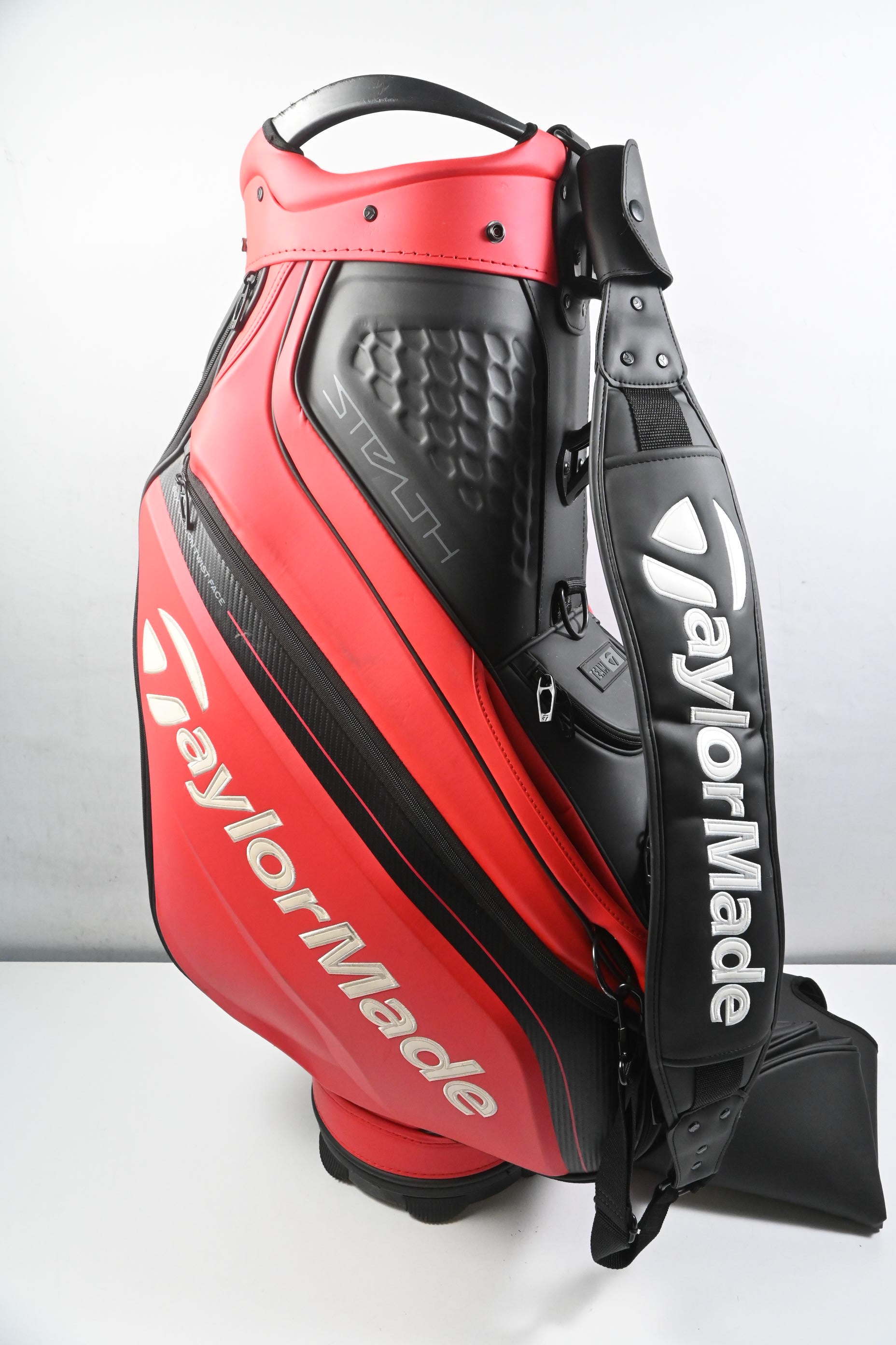 Taylormade Stealth Tour Bag / 6-Way Divider / Red, Black