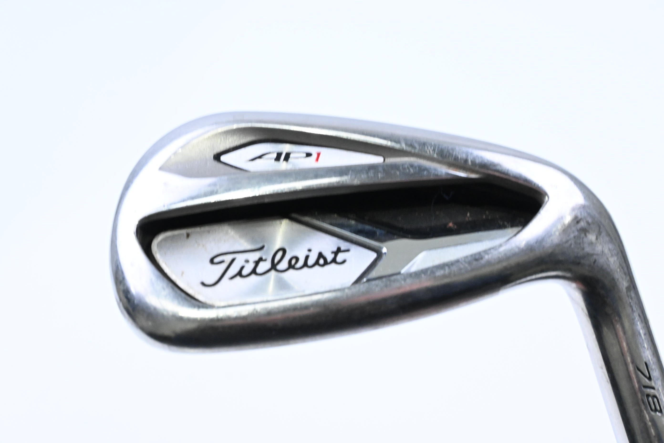 Titleist 718 AP1 Pitching Wedge / 43 Degree / Regular Flex AMT Red R300 Shaft