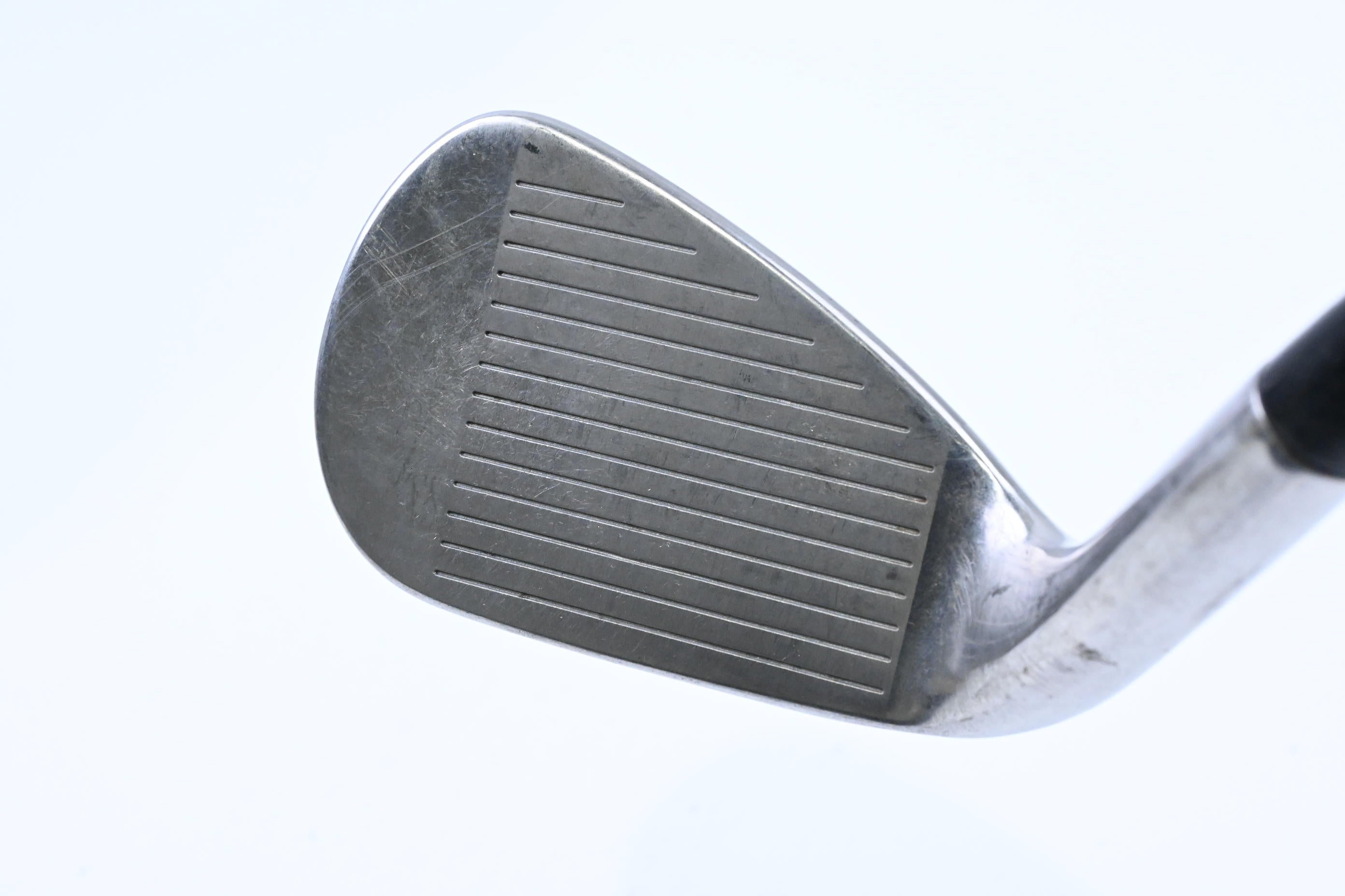 Titleist 718 AP1 Pitching Wedge / 43 Degree / Regular Flex AMT Red R300 Shaft