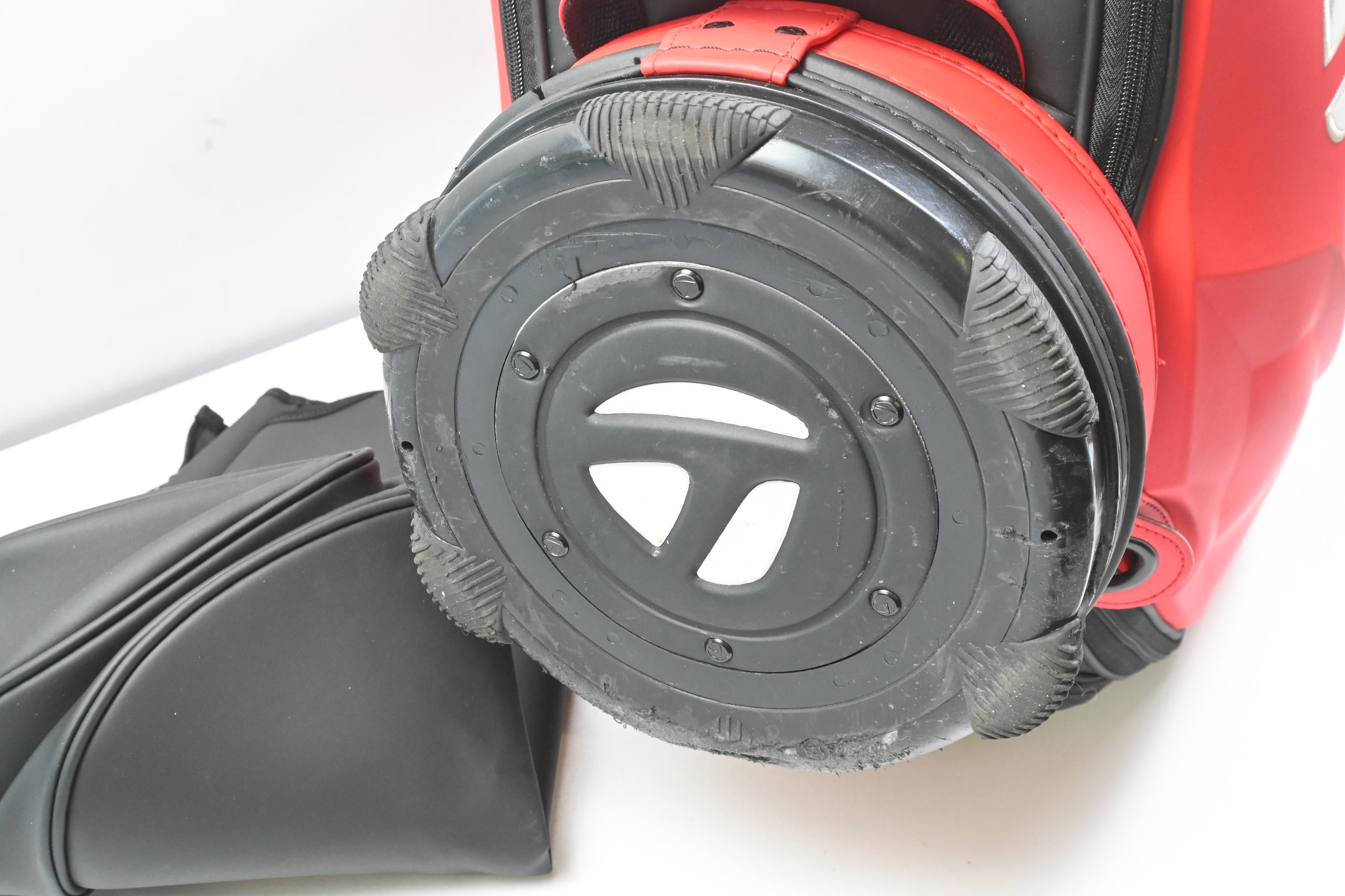 Taylormade Stealth Tour Bag / 6-Way Divider / Red, Black
