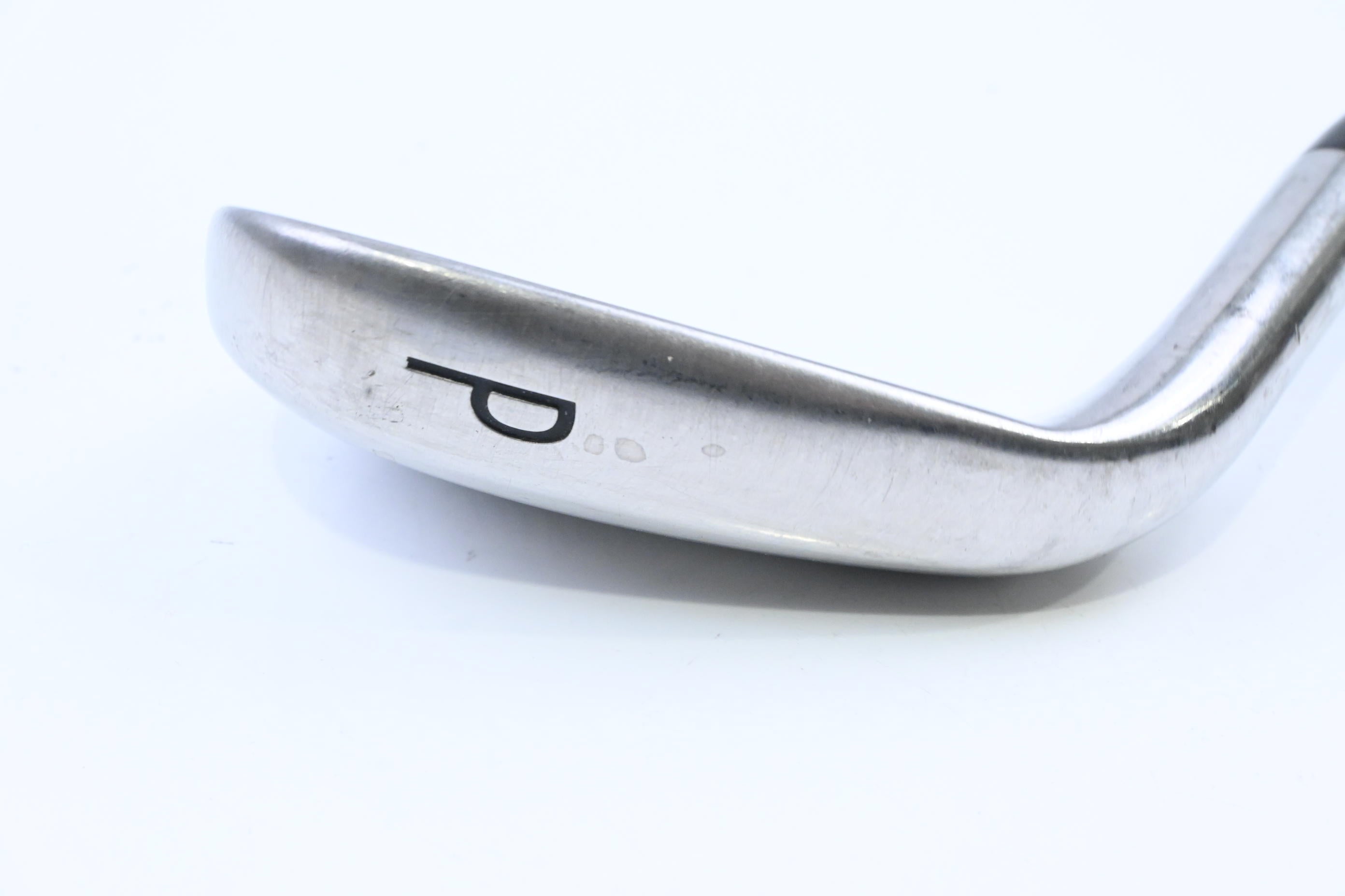 Titleist 718 AP1 Pitching Wedge / 43 Degree / Regular Flex AMT Red R300 Shaft