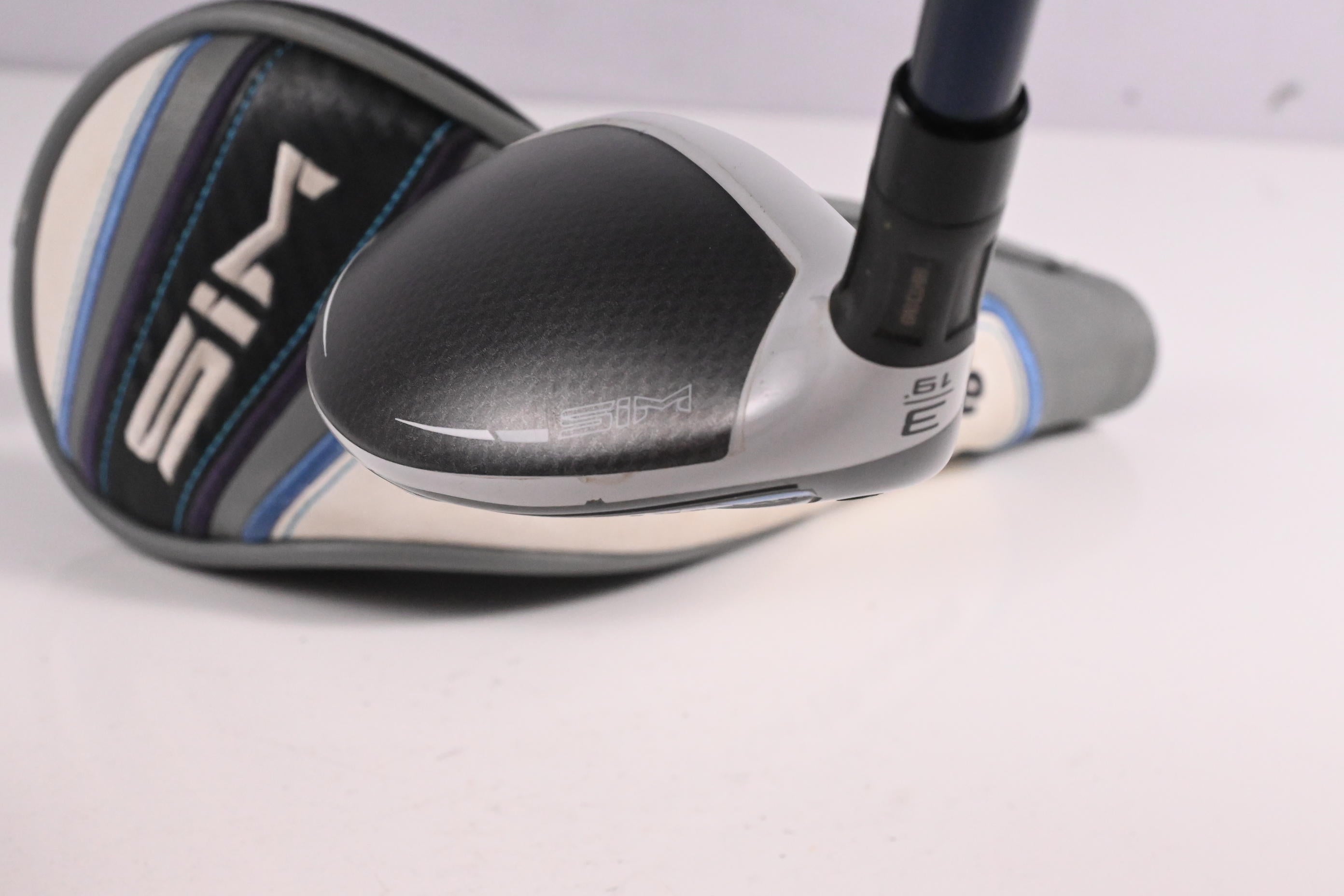 Left Hand Taylormade SIM Max #3 Hybrid / 19 Degree / Regular Flex Ventus Blue 6