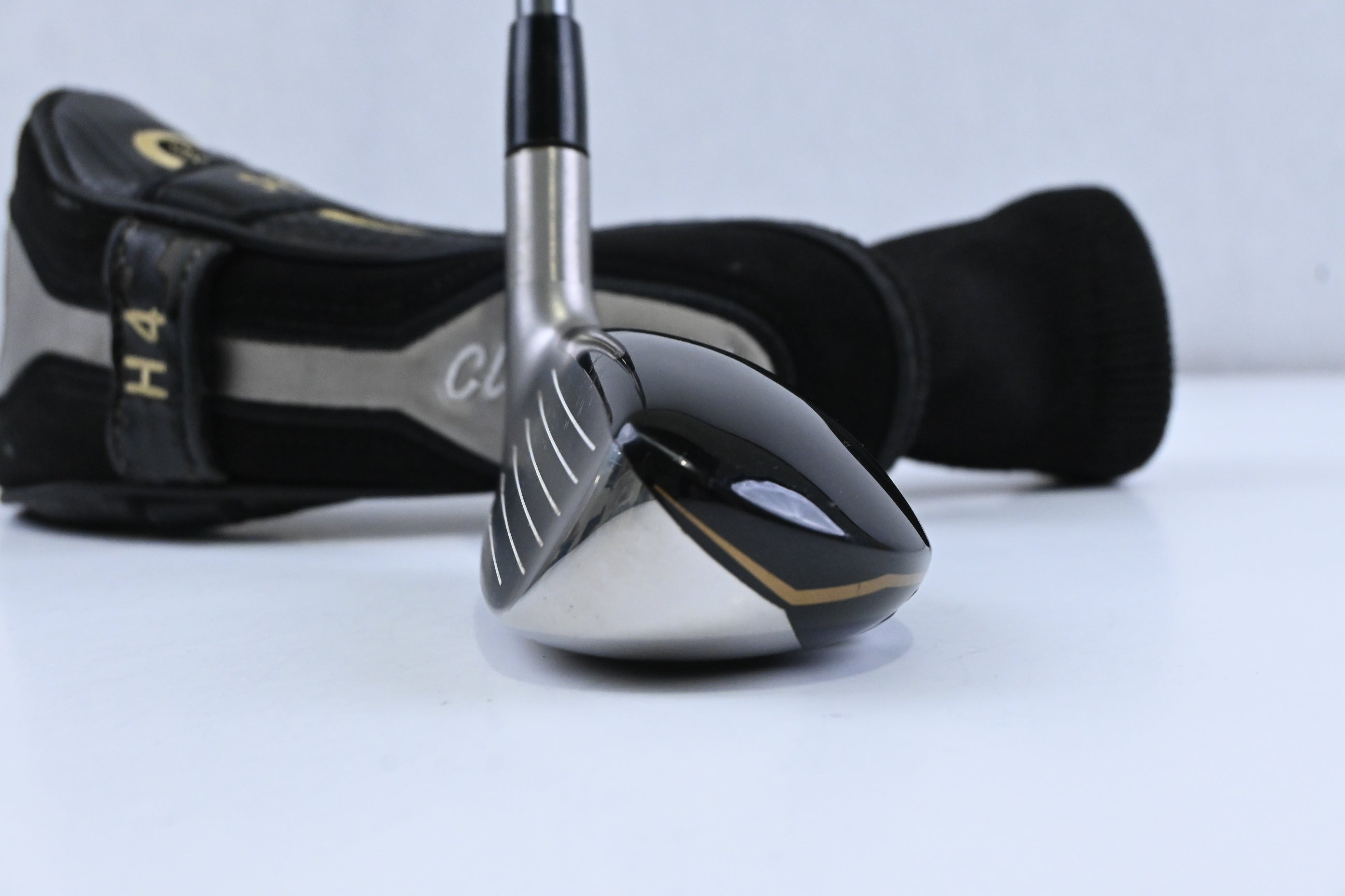 Left Hand Cleveland 588 Gliderail #4 Hybrid / 23 Degree / Senior Flex Diamana 74