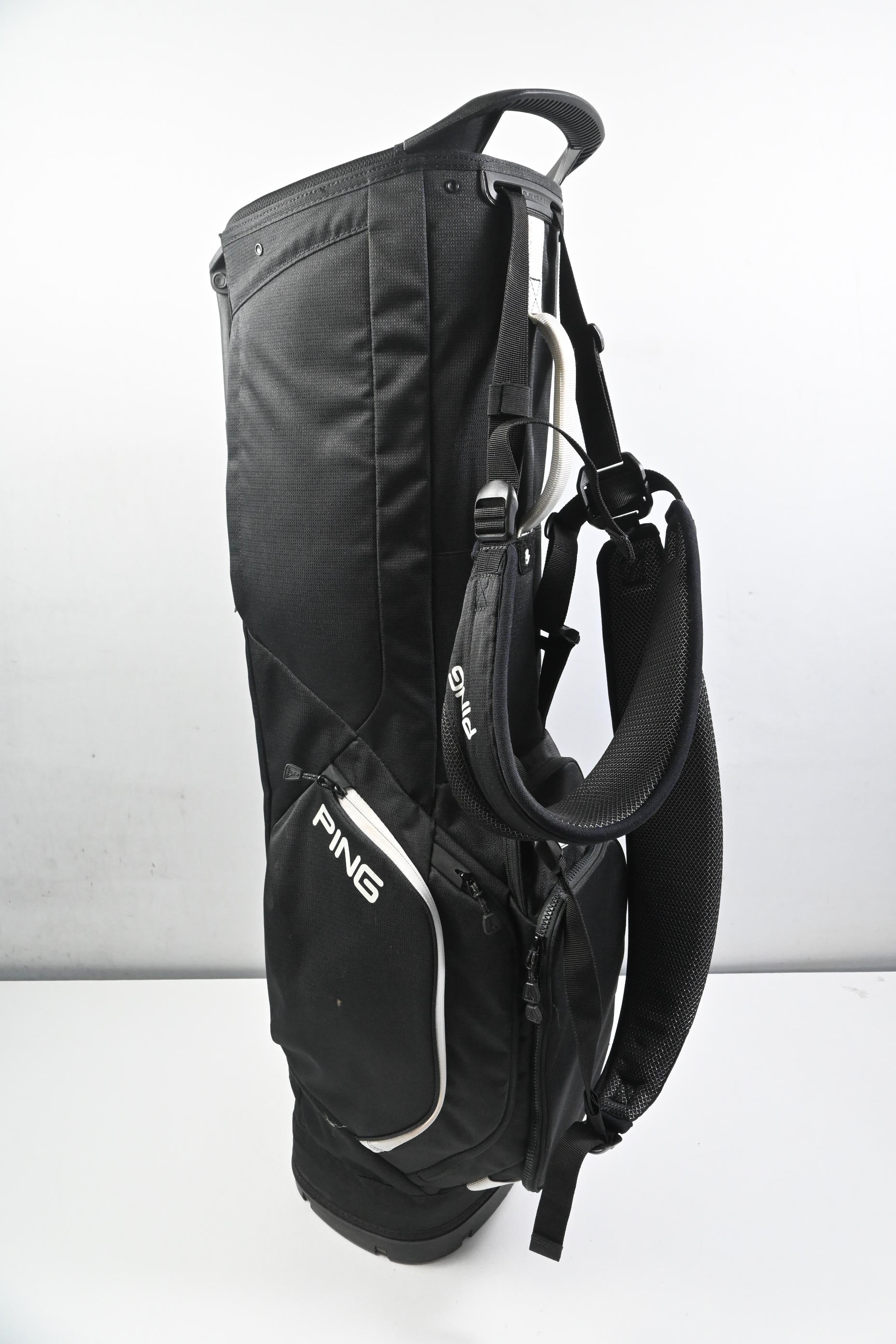Ping Hoofer Lite Stand Bag / 4-Way Divider / Black, White
