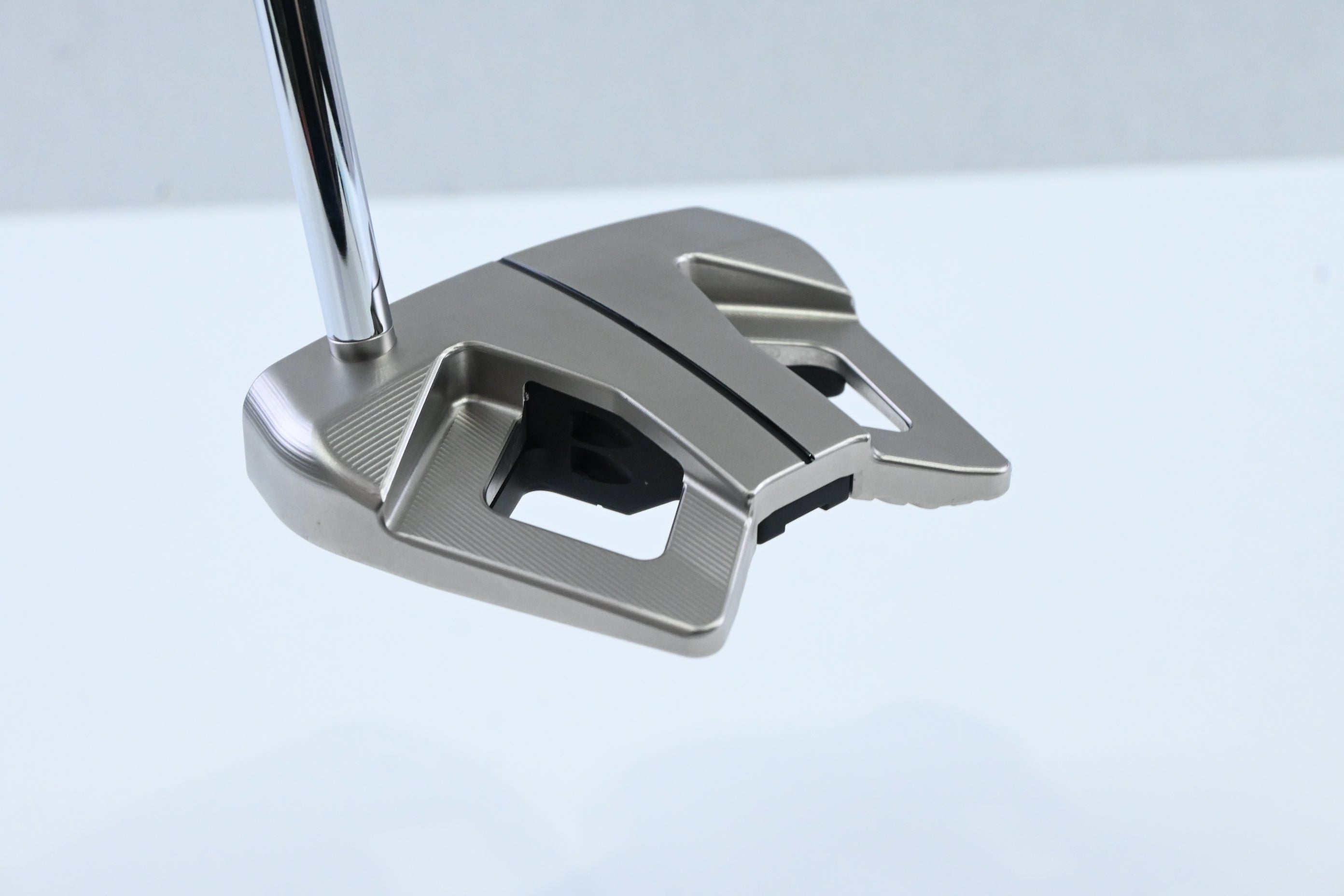 Scotty Cameron 2026 Phantom 9R Putter / 33 Inch
