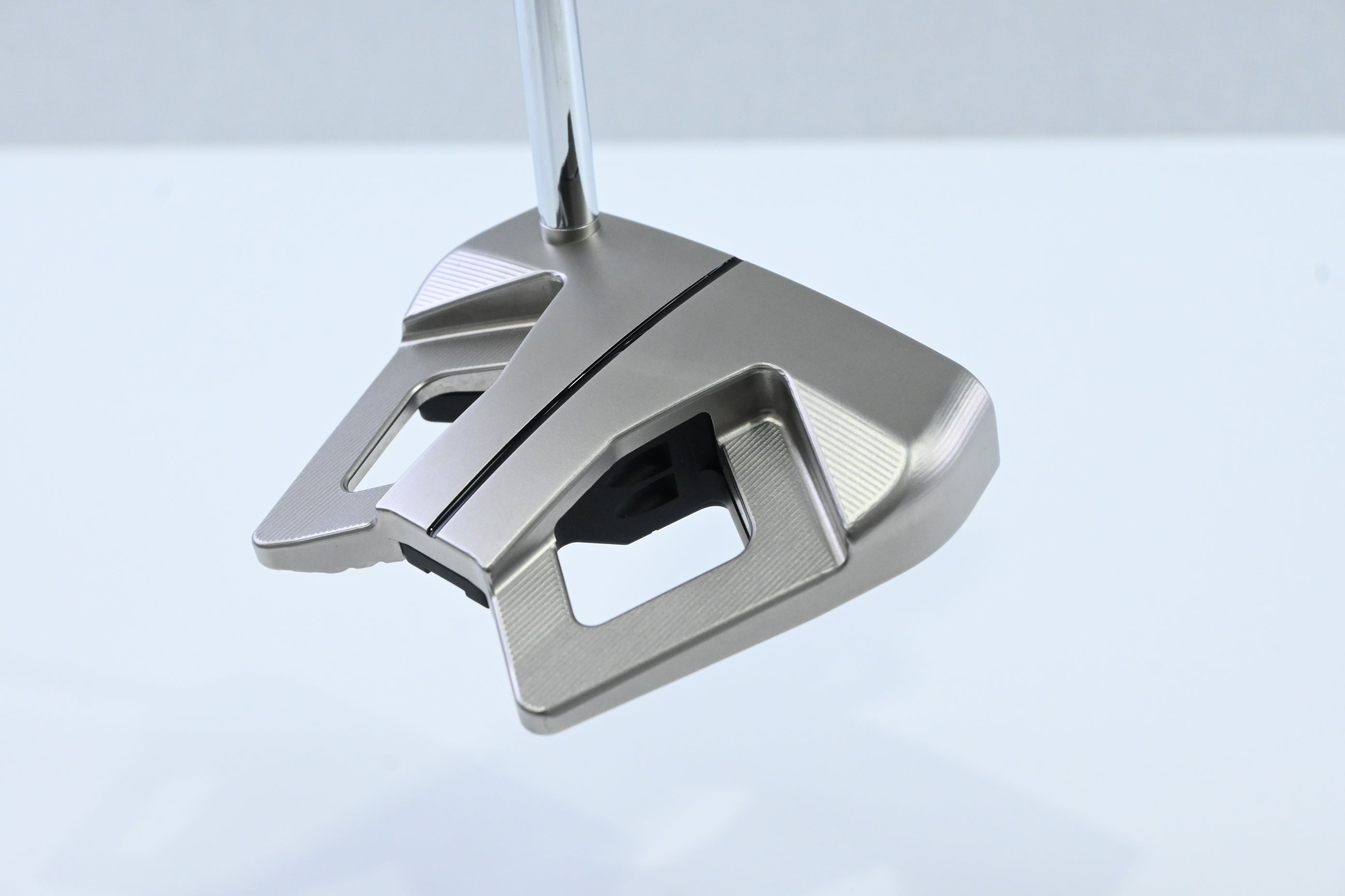 Scotty Cameron 2026 Phantom 9R Putter / 33 Inch