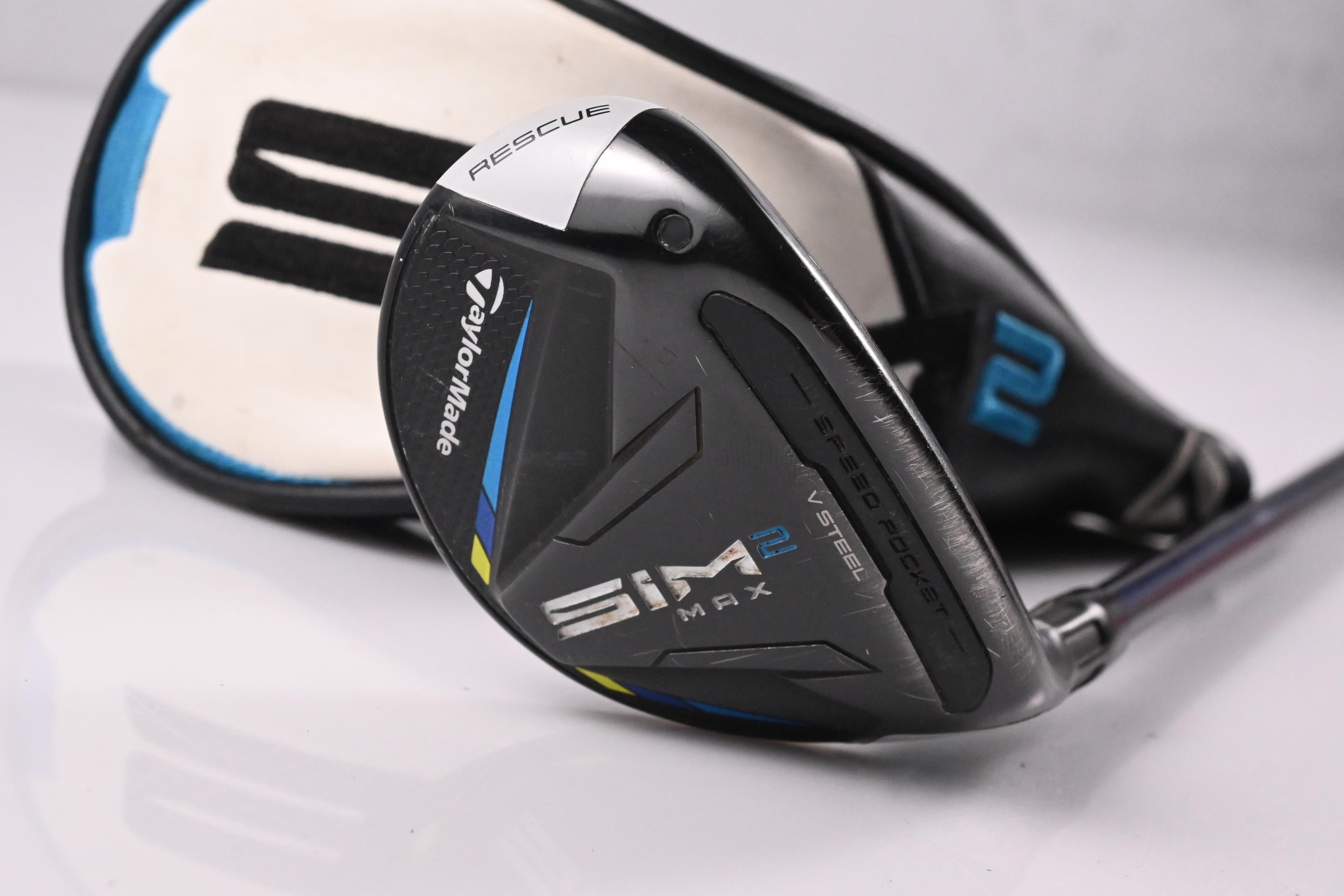 Taylormade SIM2 Max #4 Hybrid / 22 Degree / Regular Flex Ventus Blue 6 Shaft