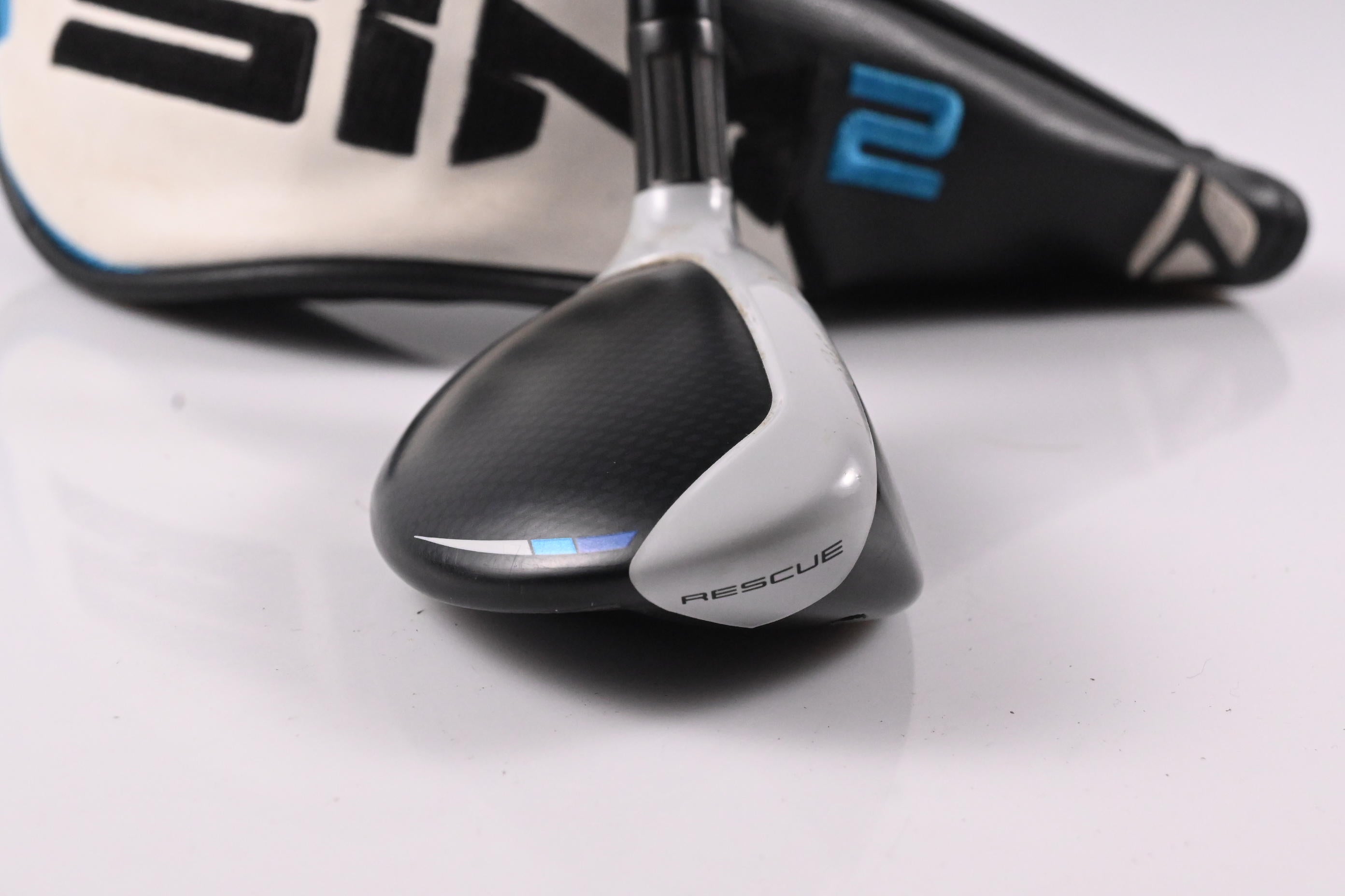 Taylormade SIM2 Max #4 Hybrid / 22 Degree / Regular Flex Ventus Blue 6 Shaft