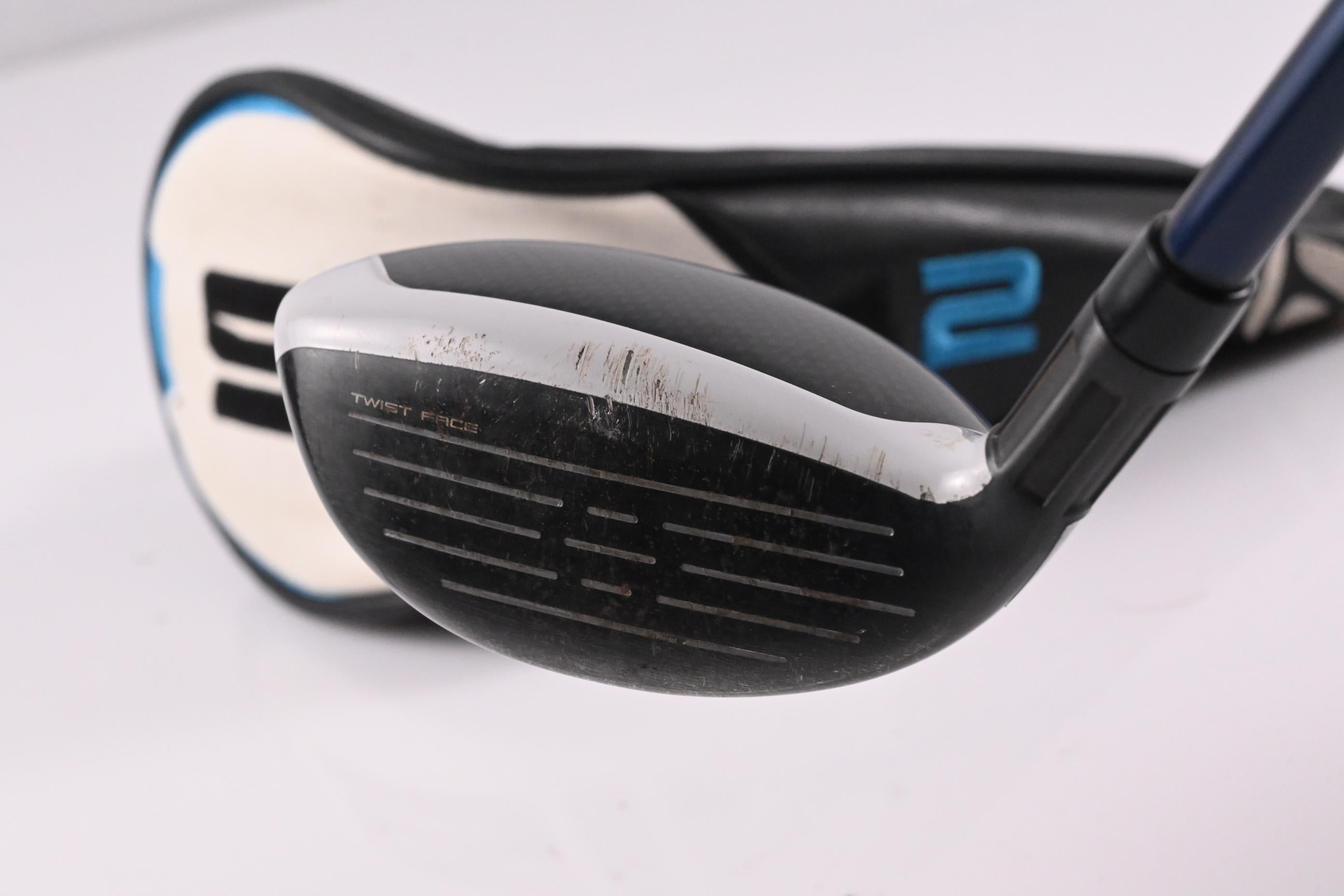 Taylormade SIM2 Max #4 Hybrid / 22 Degree / Regular Flex Ventus Blue 6 Shaft