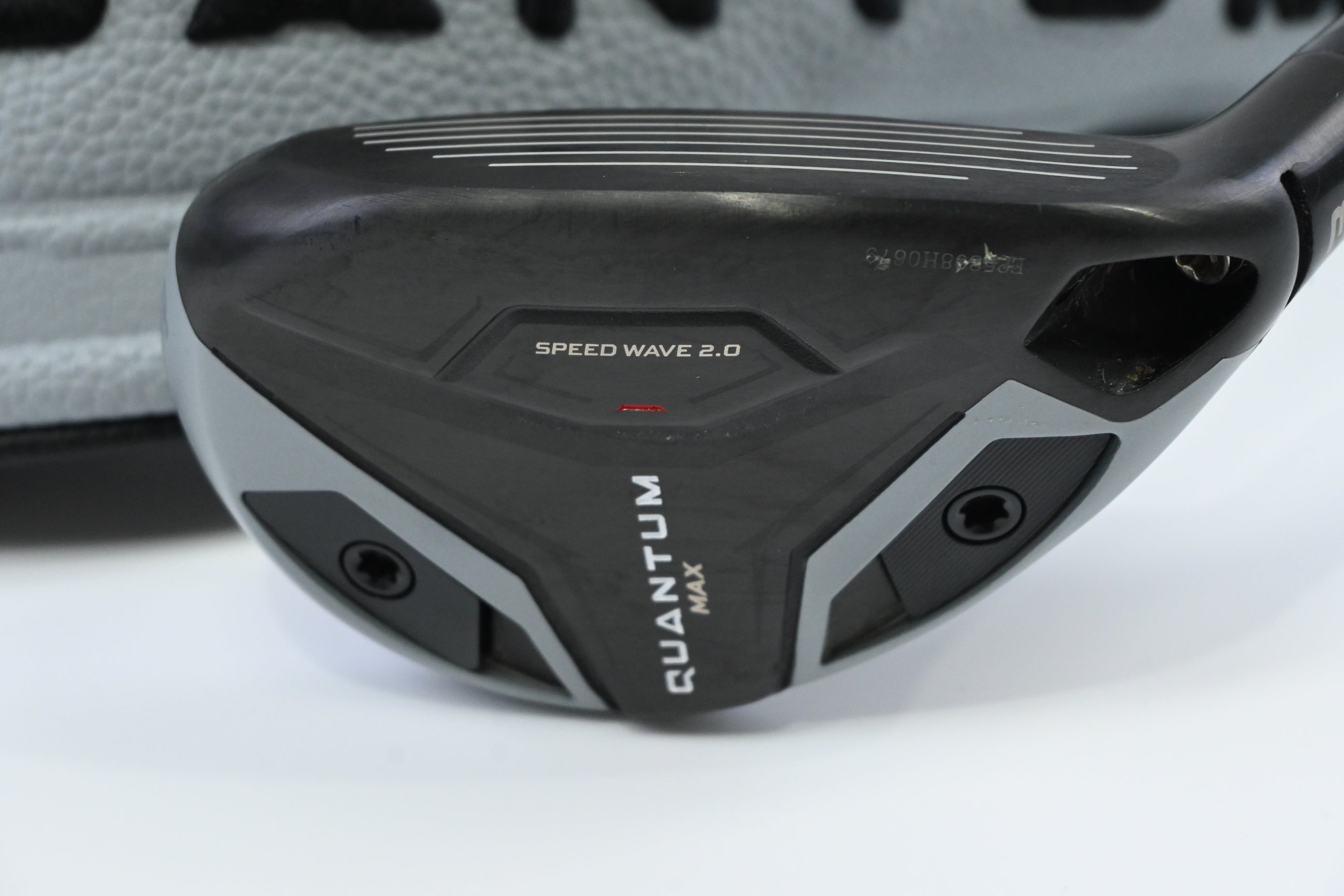 Callaway Quantum Max #3 Hybrid / 19 Degree / Stiff Flex Denali Frost Silver 70