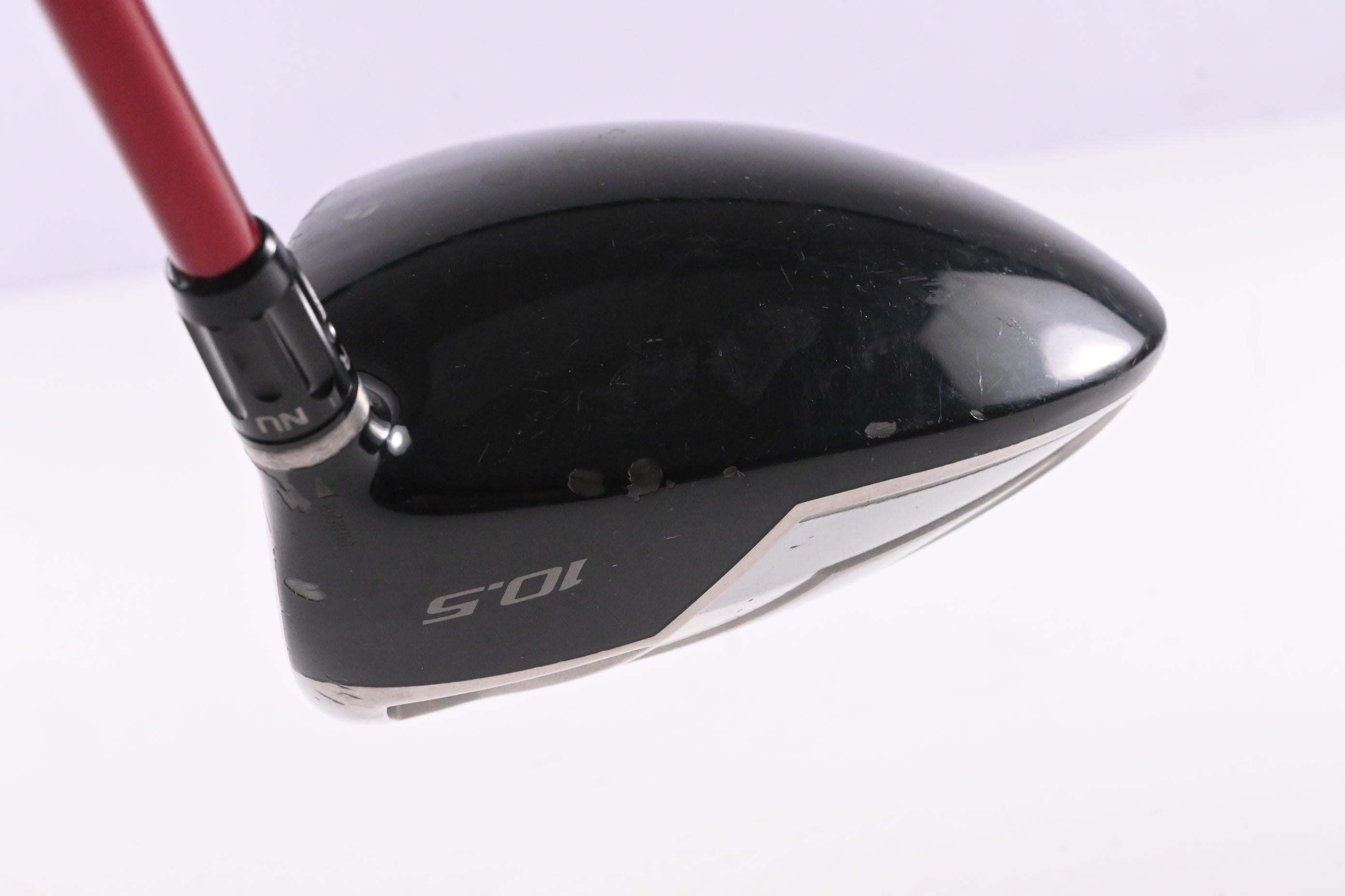 Taylormade R9 460 Driver / 10.5 Degree / Stiff Flex Fujikura Motore 65 Shaft