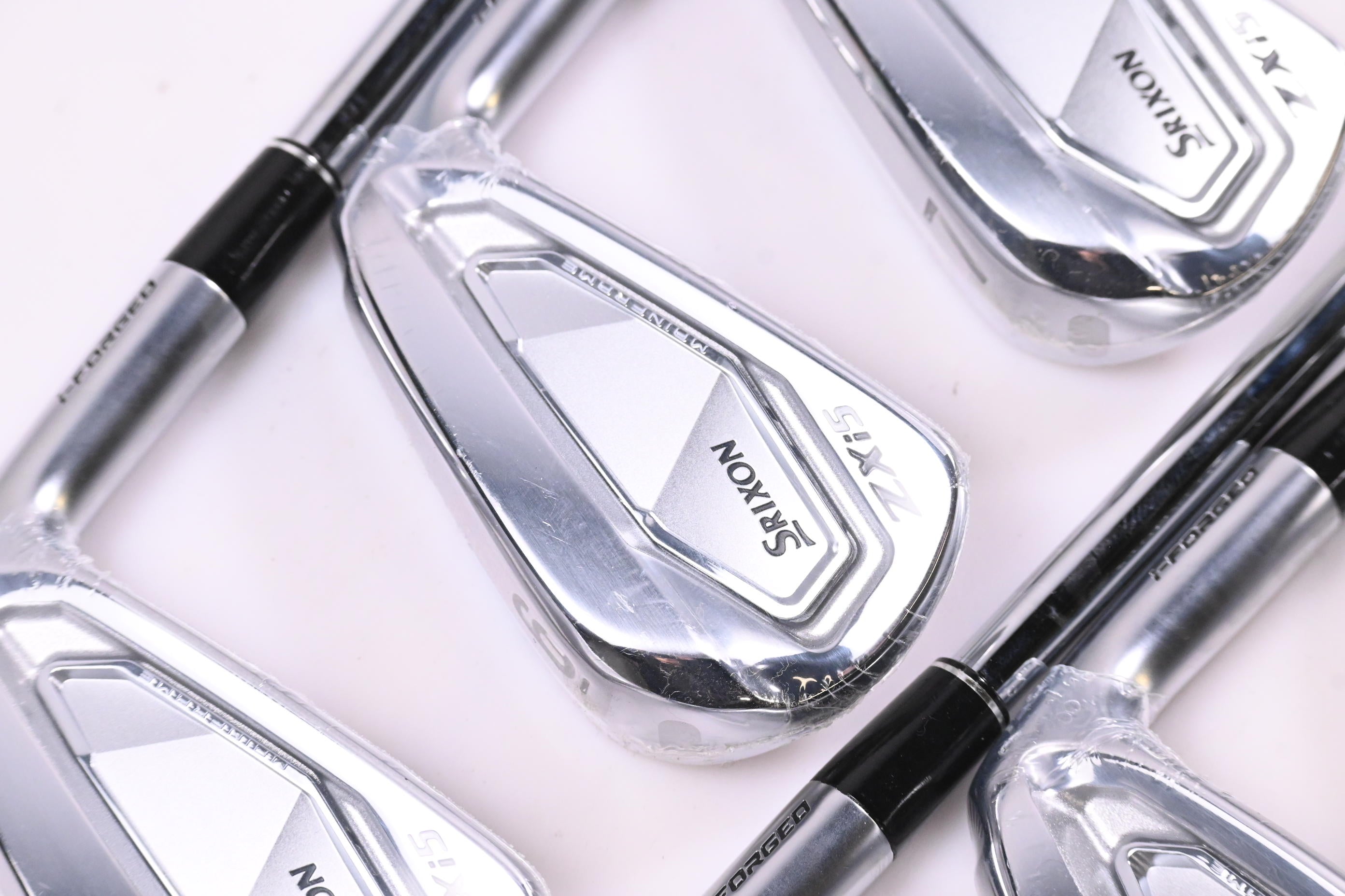 Srixon ZXI5 Irons / 5-PW / Stiff Flex Dynamic Gold Mid 115 S300 Shafts