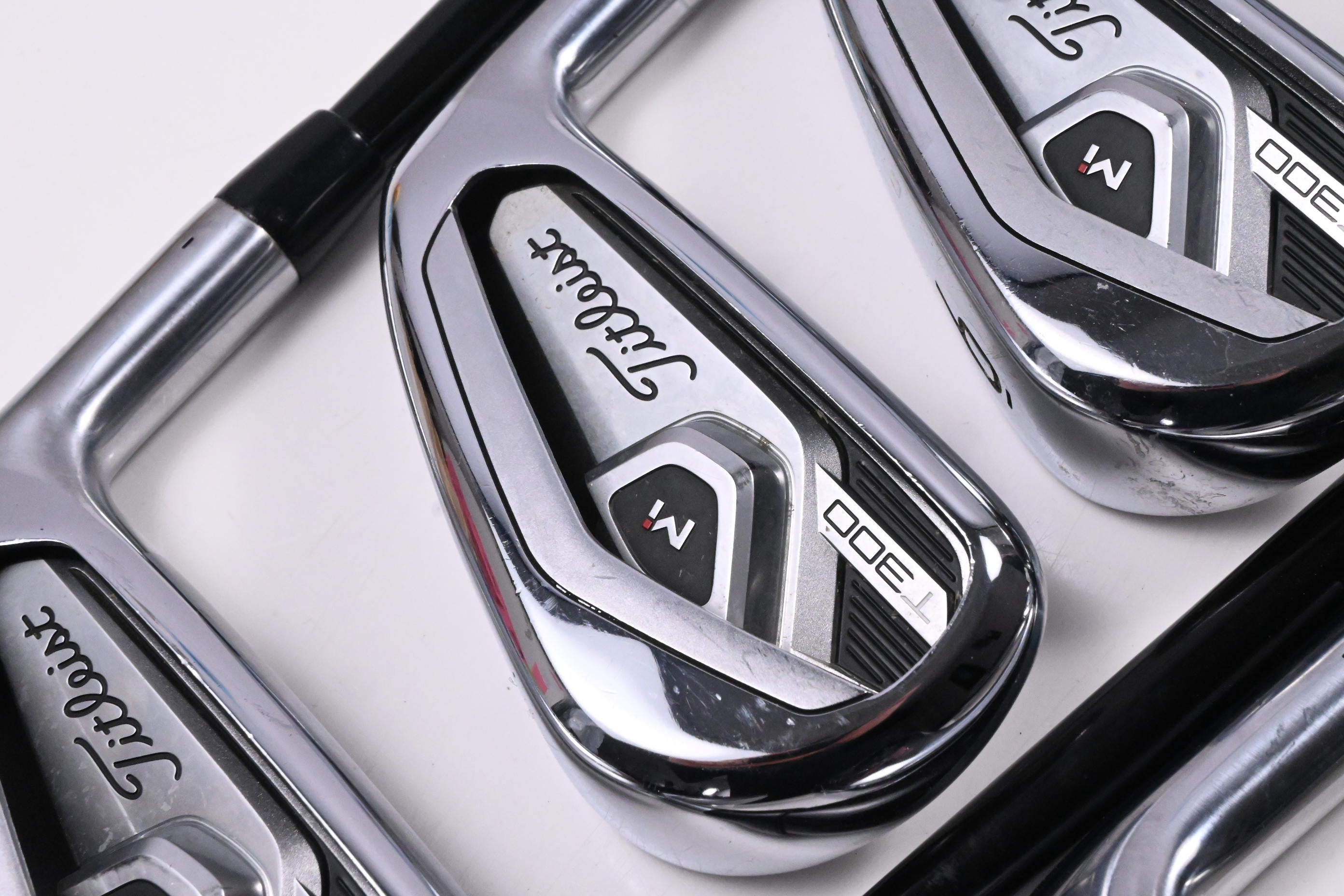 Titleist T300 2021 Irons / 4-PW+48 / Regular Flex Tensei AV Red AM(2) Shafts
