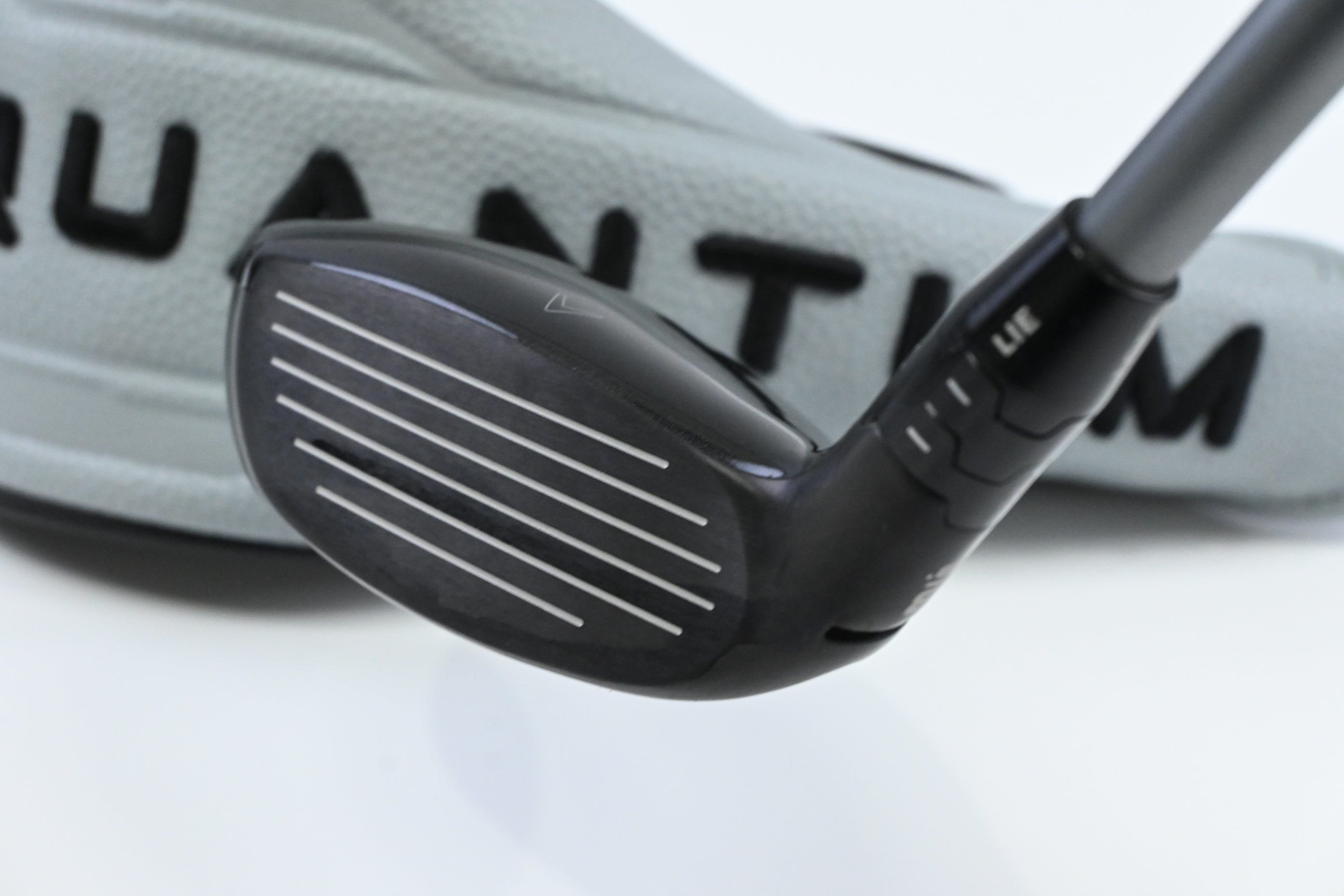 Callaway Quantum Max #3 Hybrid / 19 Degree / Stiff Flex Denali Frost Silver 70