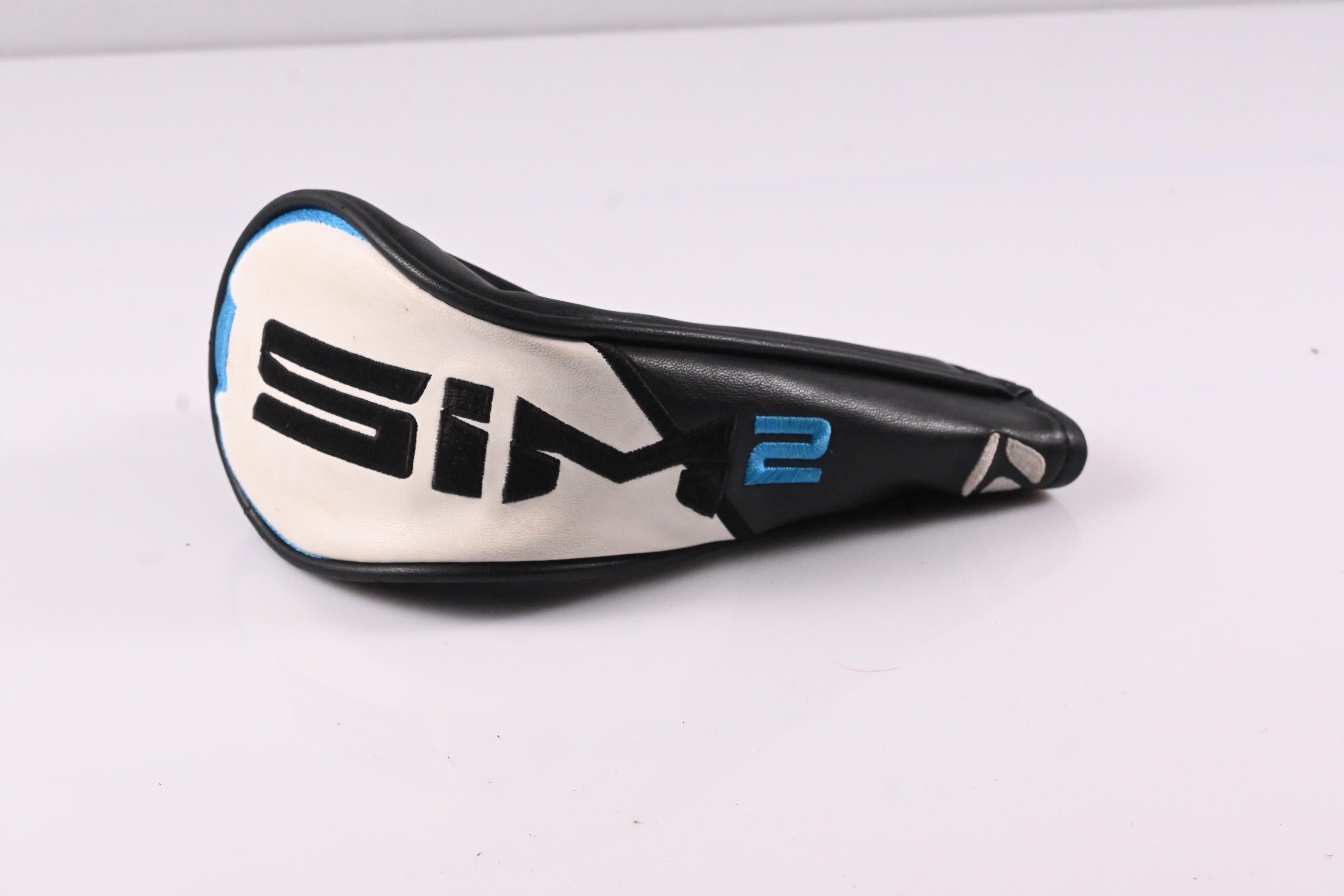 Taylormade SIM2 Max #4 Hybrid / 22 Degree / Regular Flex Ventus Blue 6 Shaft
