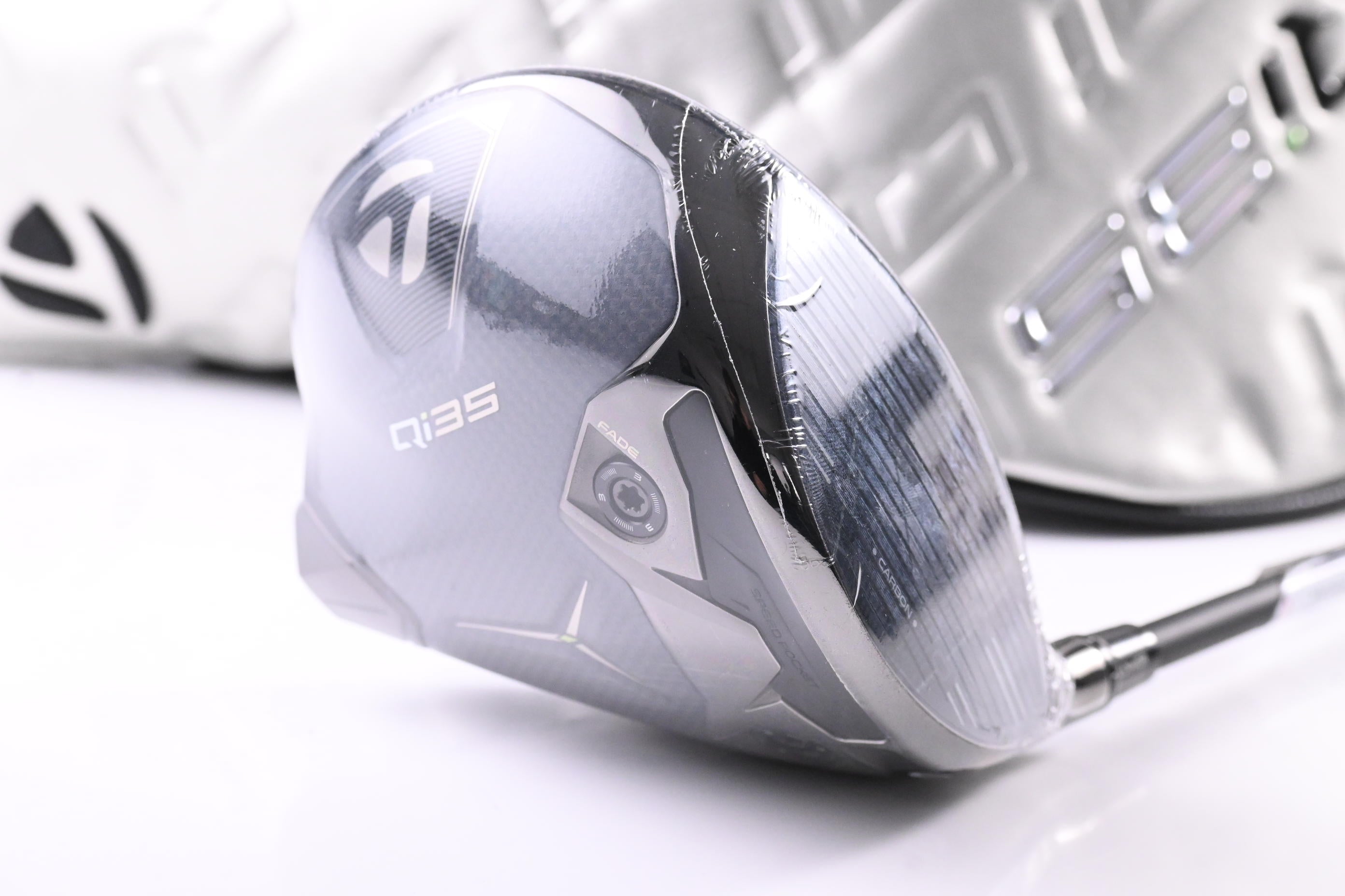 Taylormade Qi35 LS Driver / 9 Degree / Stiff Flex Kai'li White Dark Waves 60