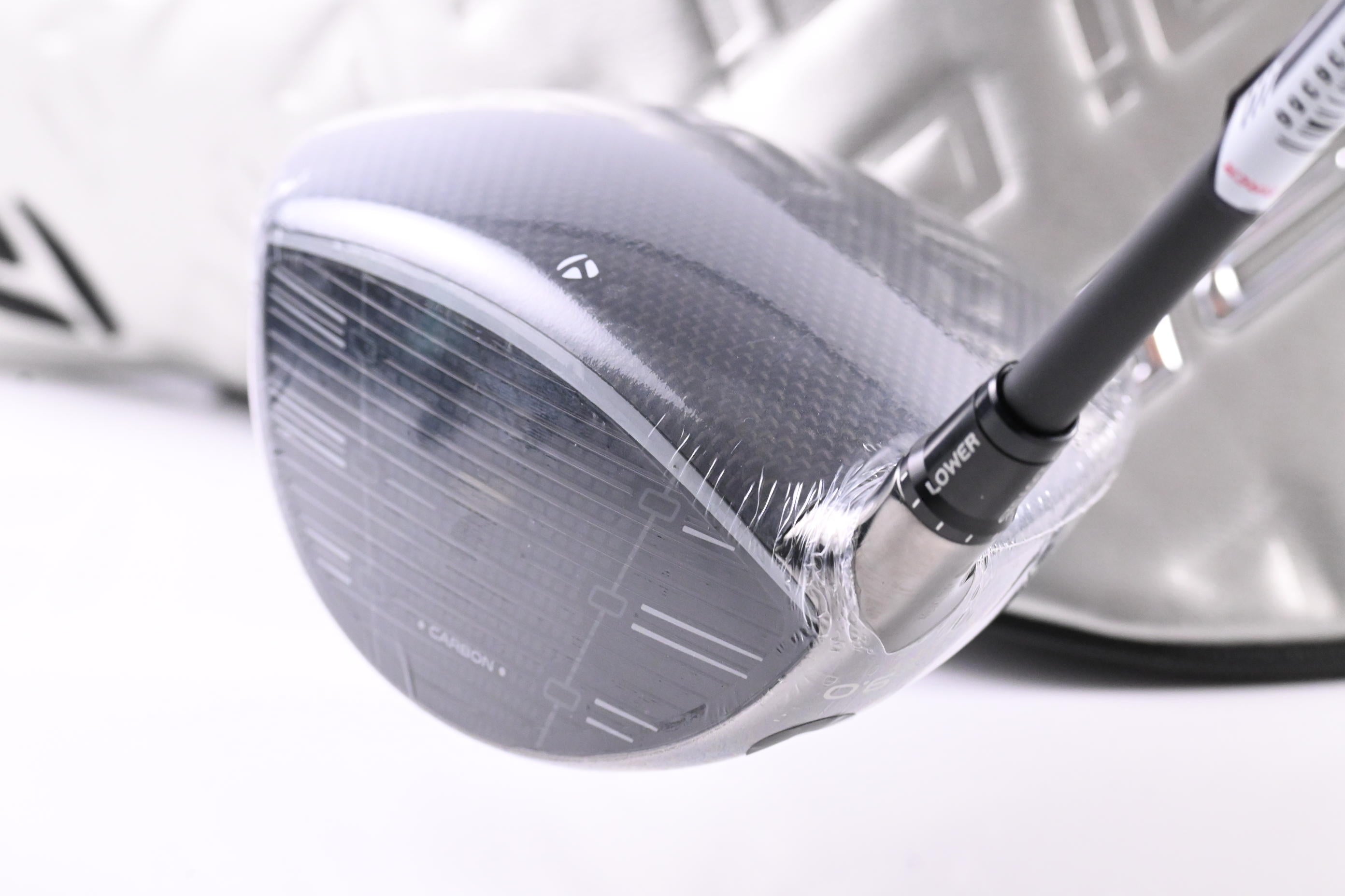 Taylormade Qi35 LS Driver / 9 Degree / Stiff Flex Kai'li White Dark Waves 60