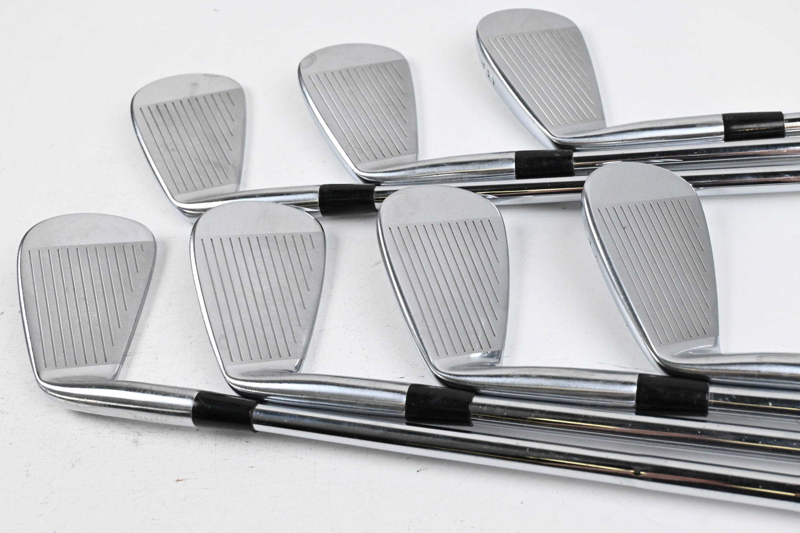 Mizuno Pro 221 Irons / 4-PW / X Flex Dynamic Gold X100 Shafts