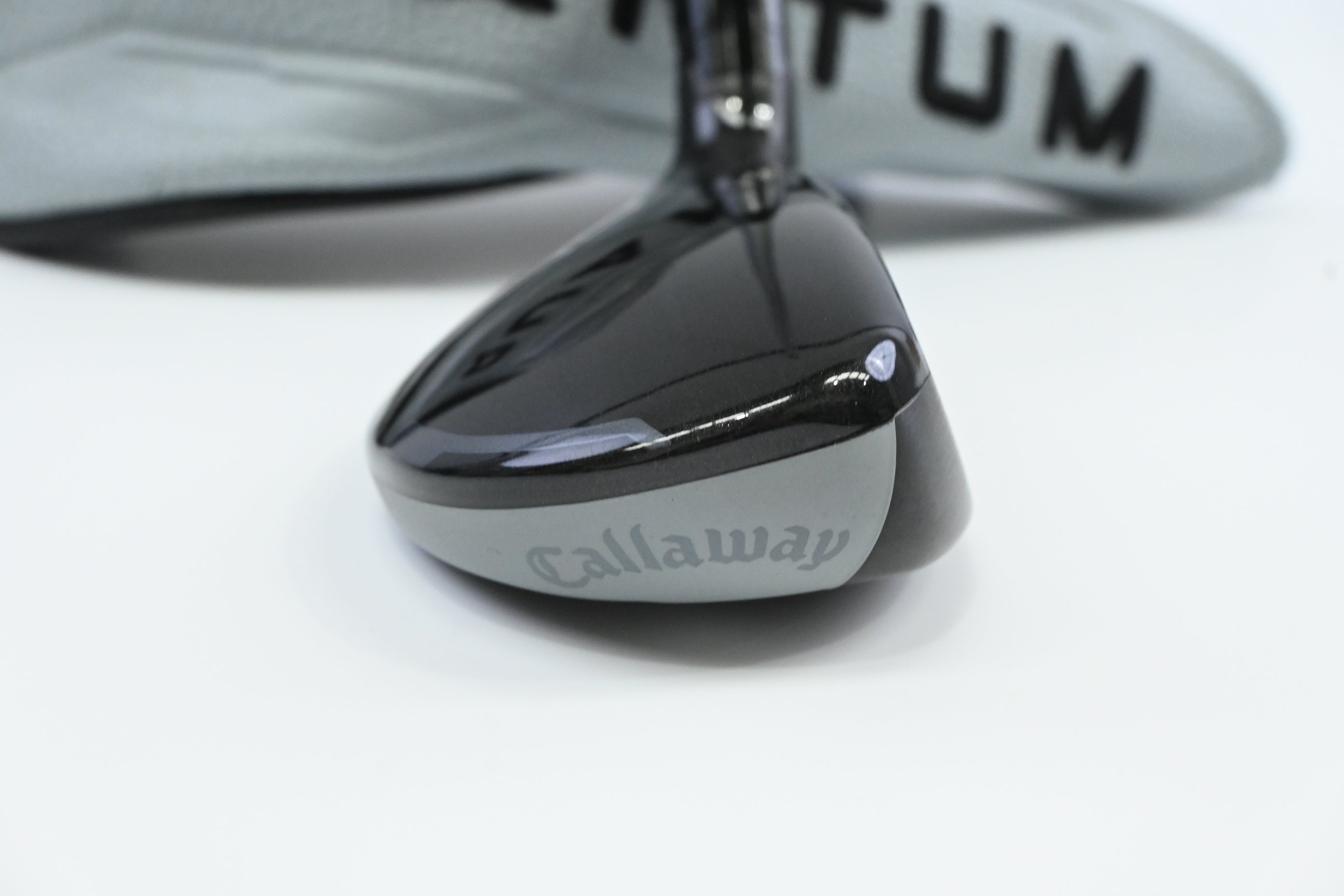 Callaway Quantum Max #4 Hybrid / 21 Degree / Stiff Flex Denali Frost Silver 70