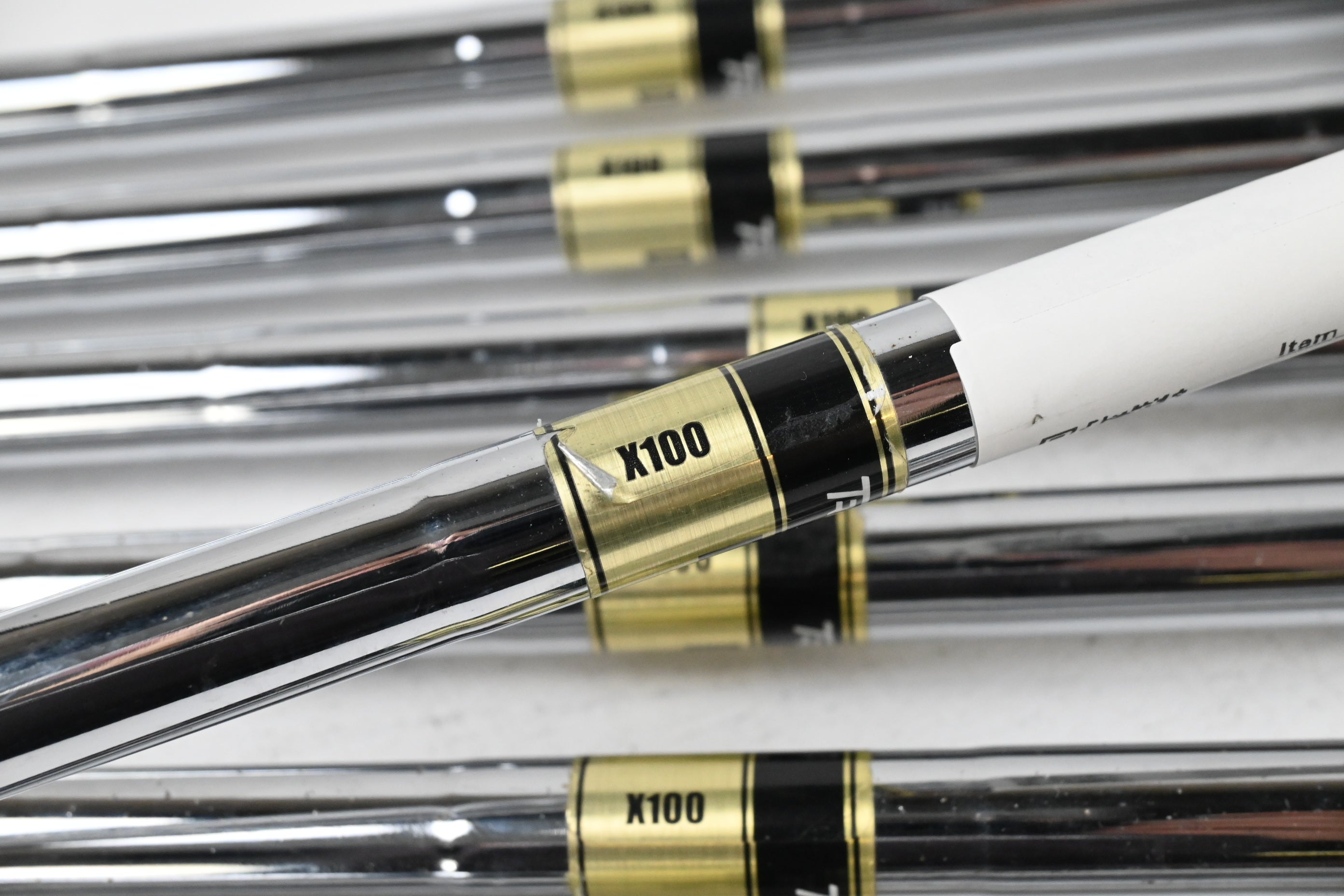 Mizuno Pro 221 Irons / 4-PW / X Flex Dynamic Gold X100 Shafts