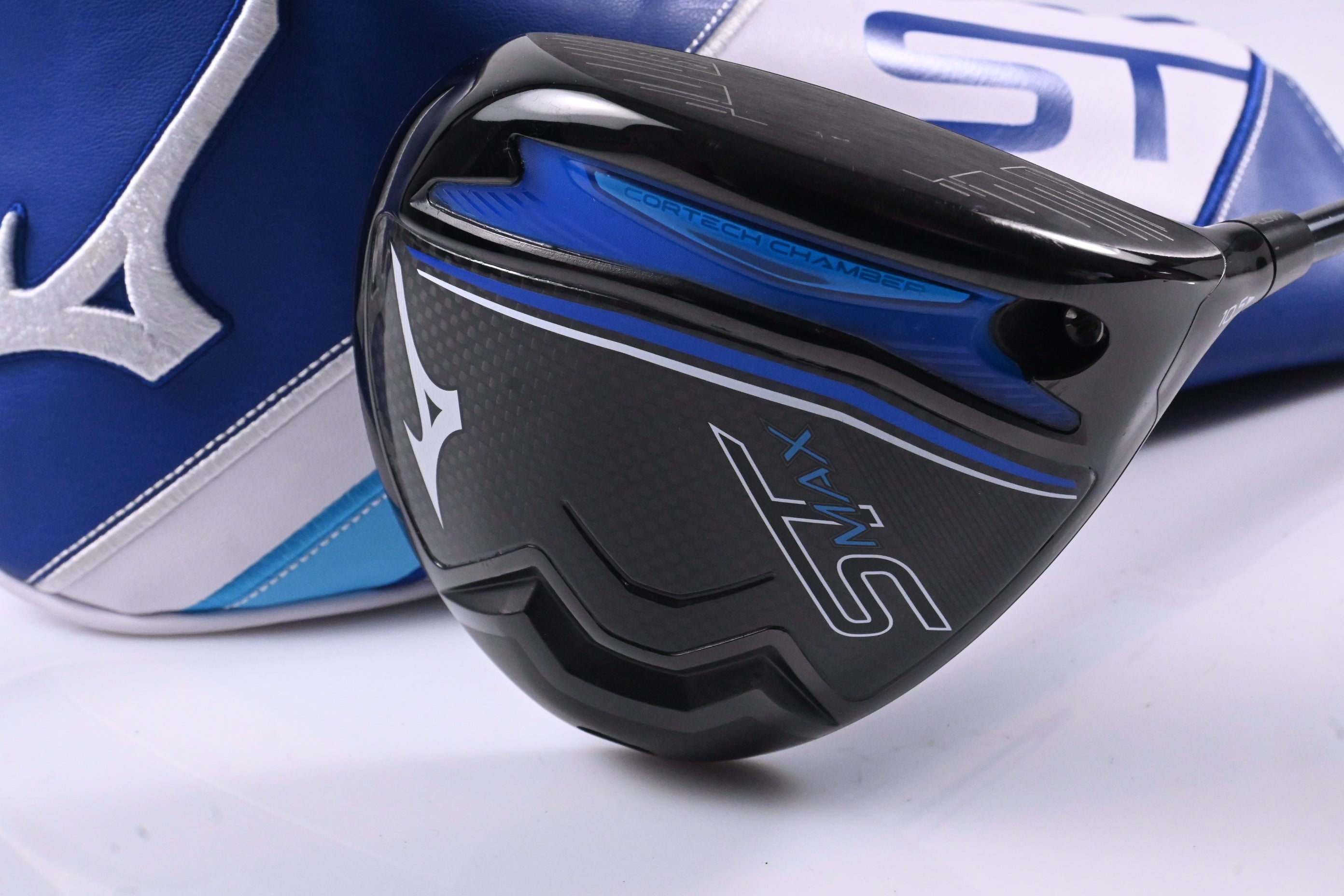 Mizuno ST-Max 230 Driver / 10.5 Degree / Regular Flex UST LinQ Red 5 M40X Shaft