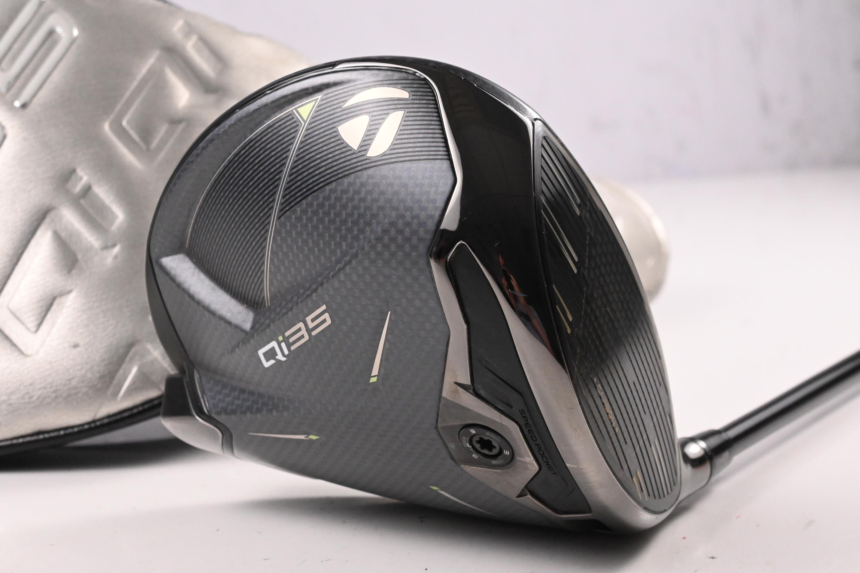 Taylormade Qi35 Driver / 10.5 Degree / Regular Flex Ventus Blue 5 Shaft