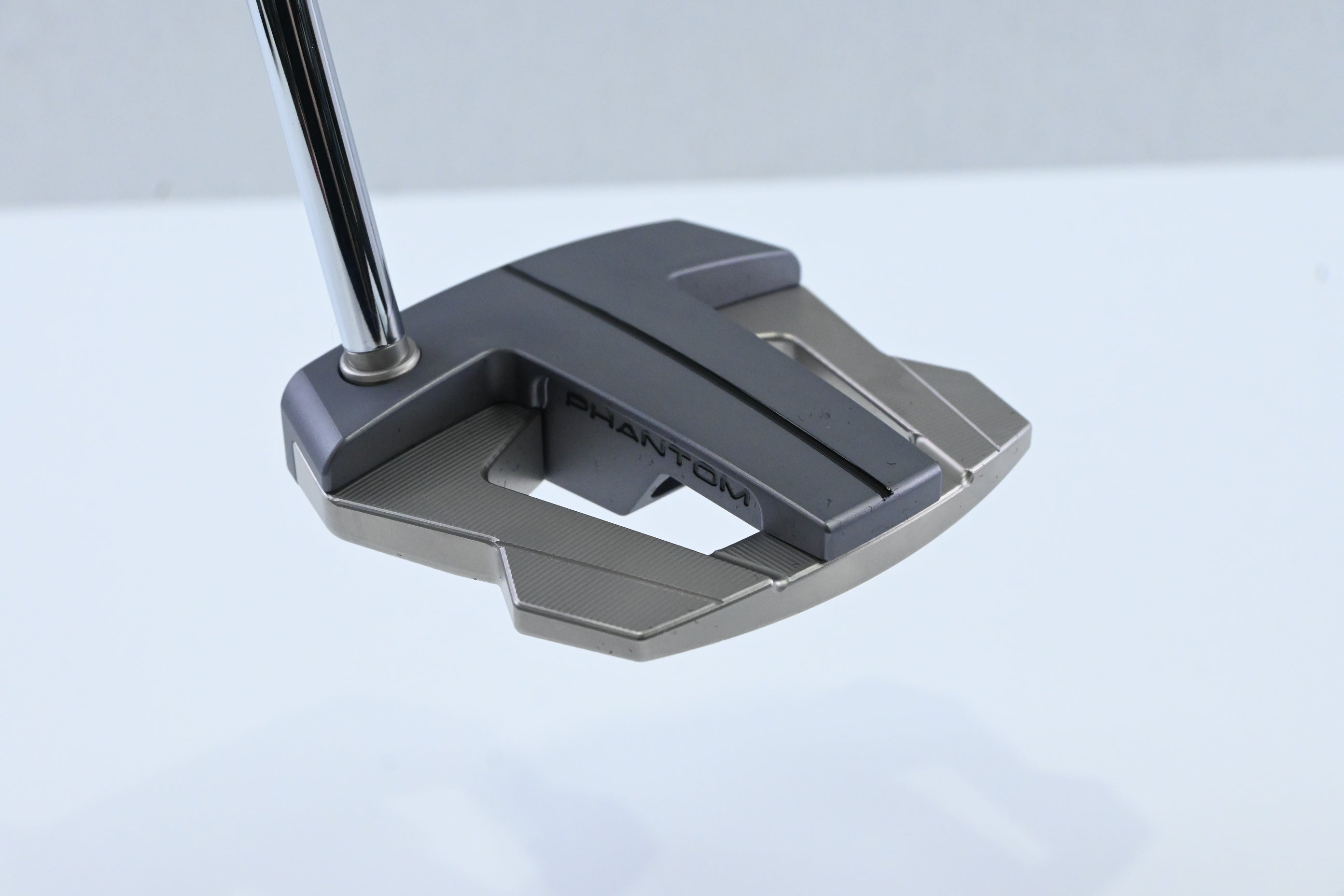 Scotty Cameron 2026 Phantom 12 Putter / 33 Inch