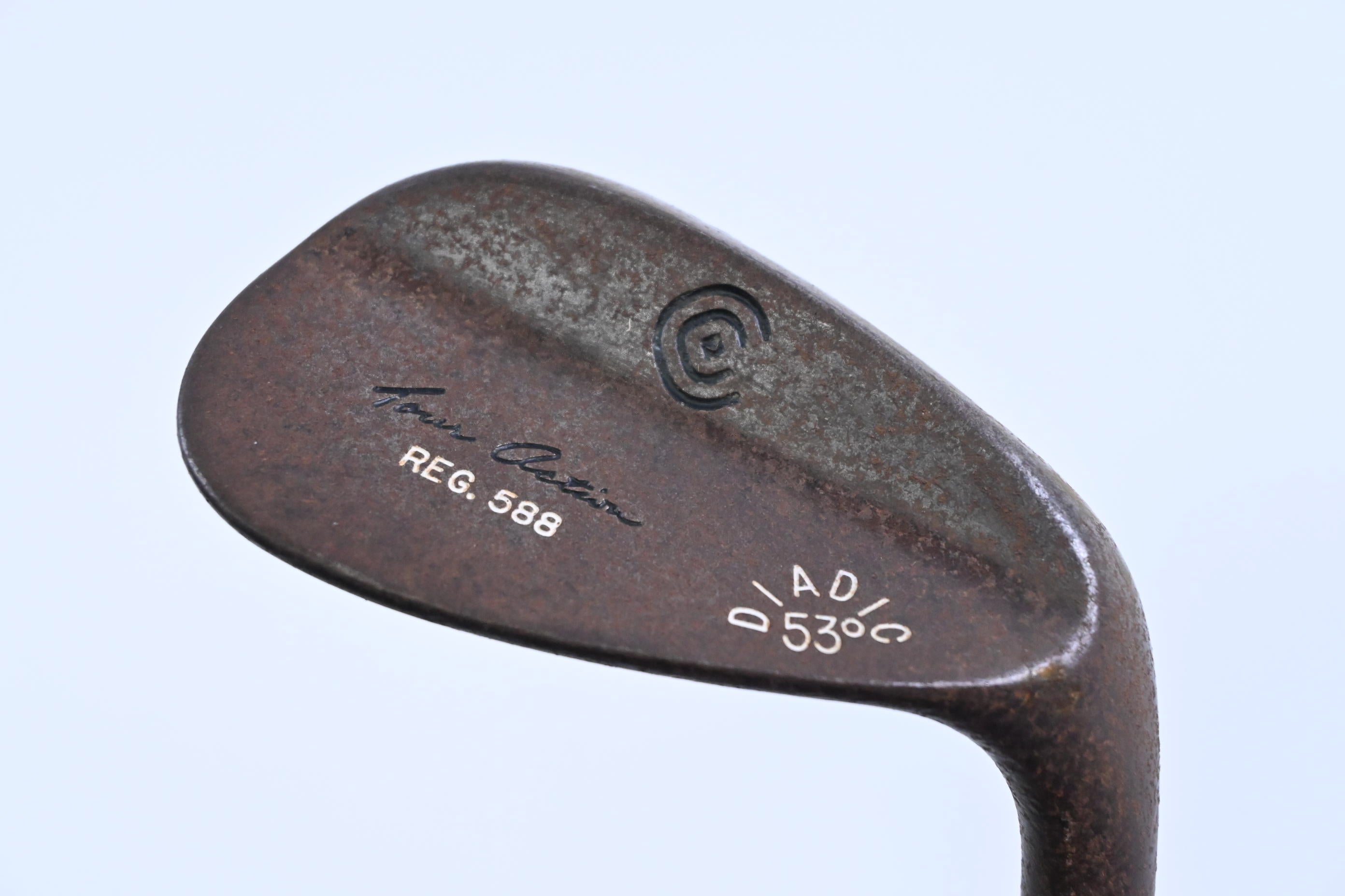 Cleveland Reg 588 RTG Gap Wedge / 53 Degree / Wedge Flex Dynamic Gold Shaft