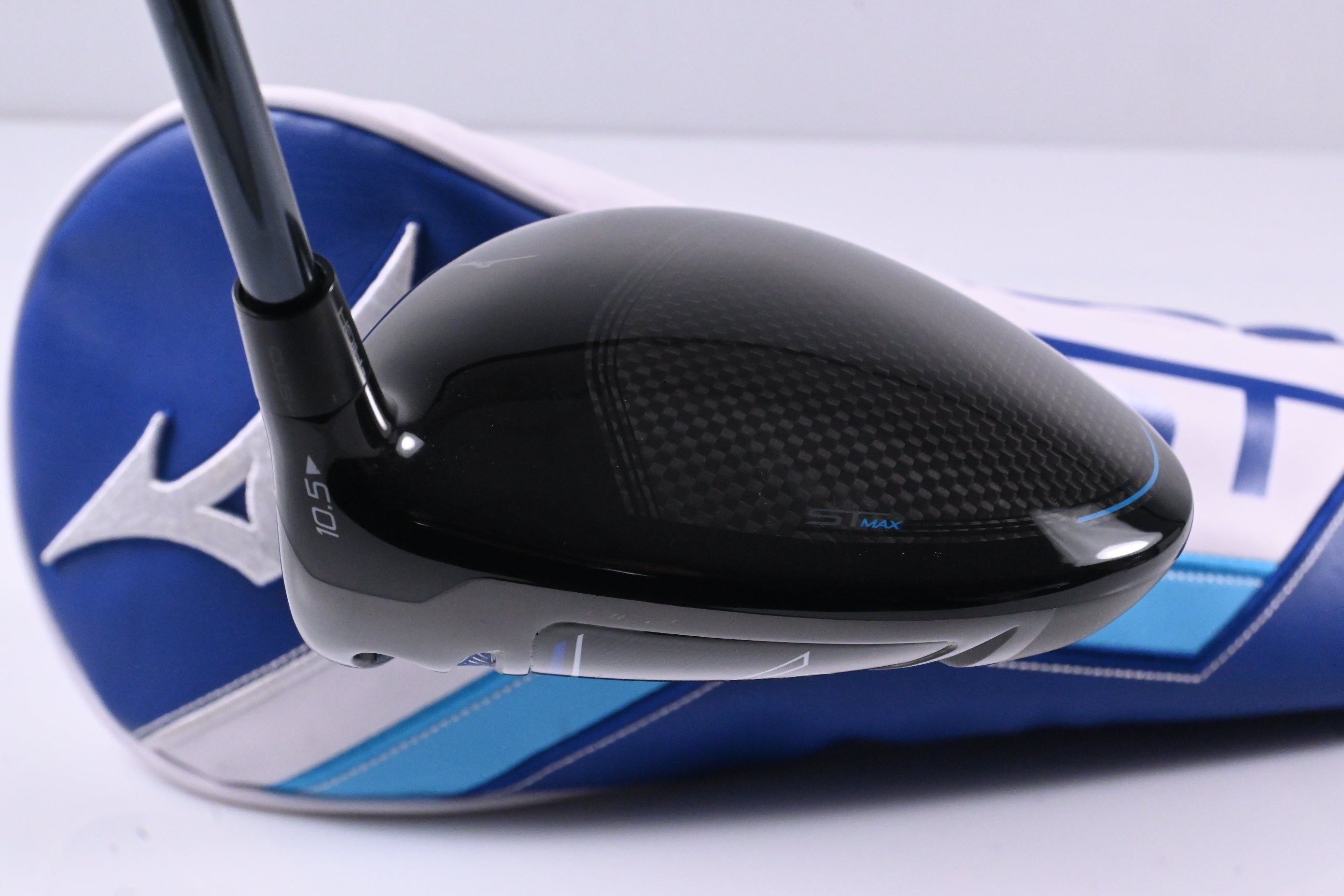 Mizuno ST-Max 230 Driver / 10.5 Degree / Regular Flex UST LinQ Red 5 M40X Shaft