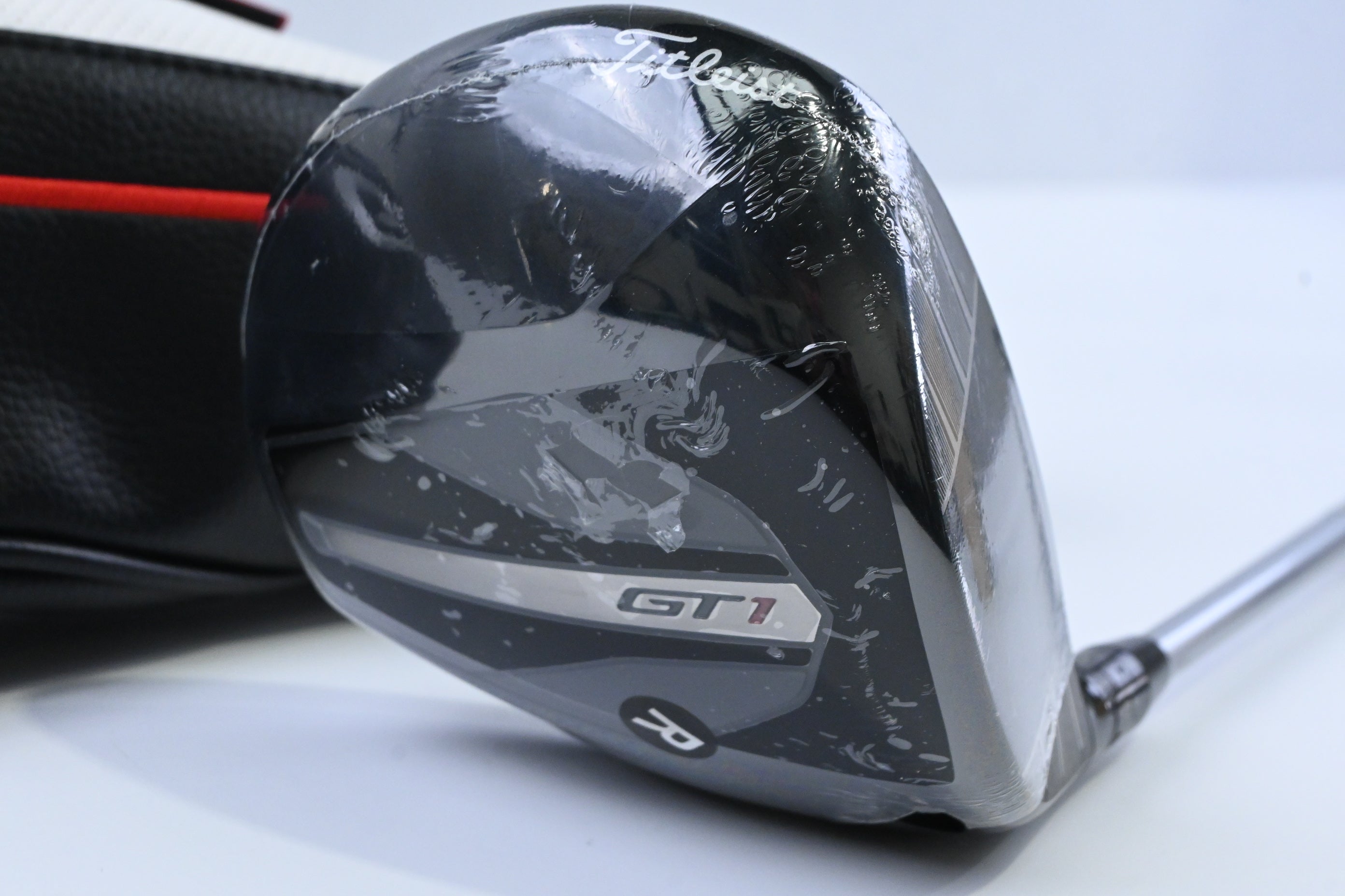 Titleist GT1 Driver / 10 Degree / Regular Flex Fujikura AirSpeeder 40 Shaft