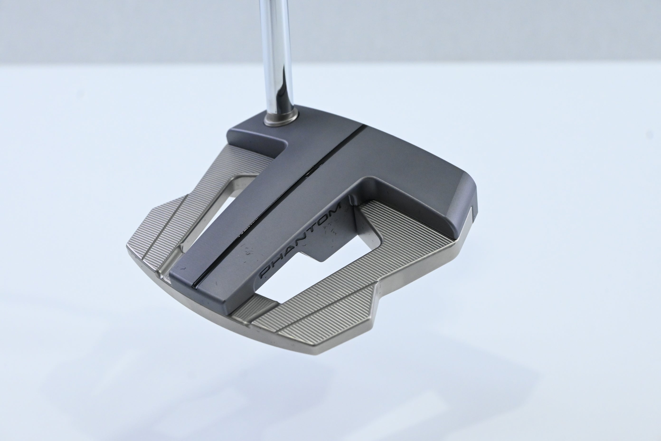 Scotty Cameron 2026 Phantom 12 Putter / 33 Inch
