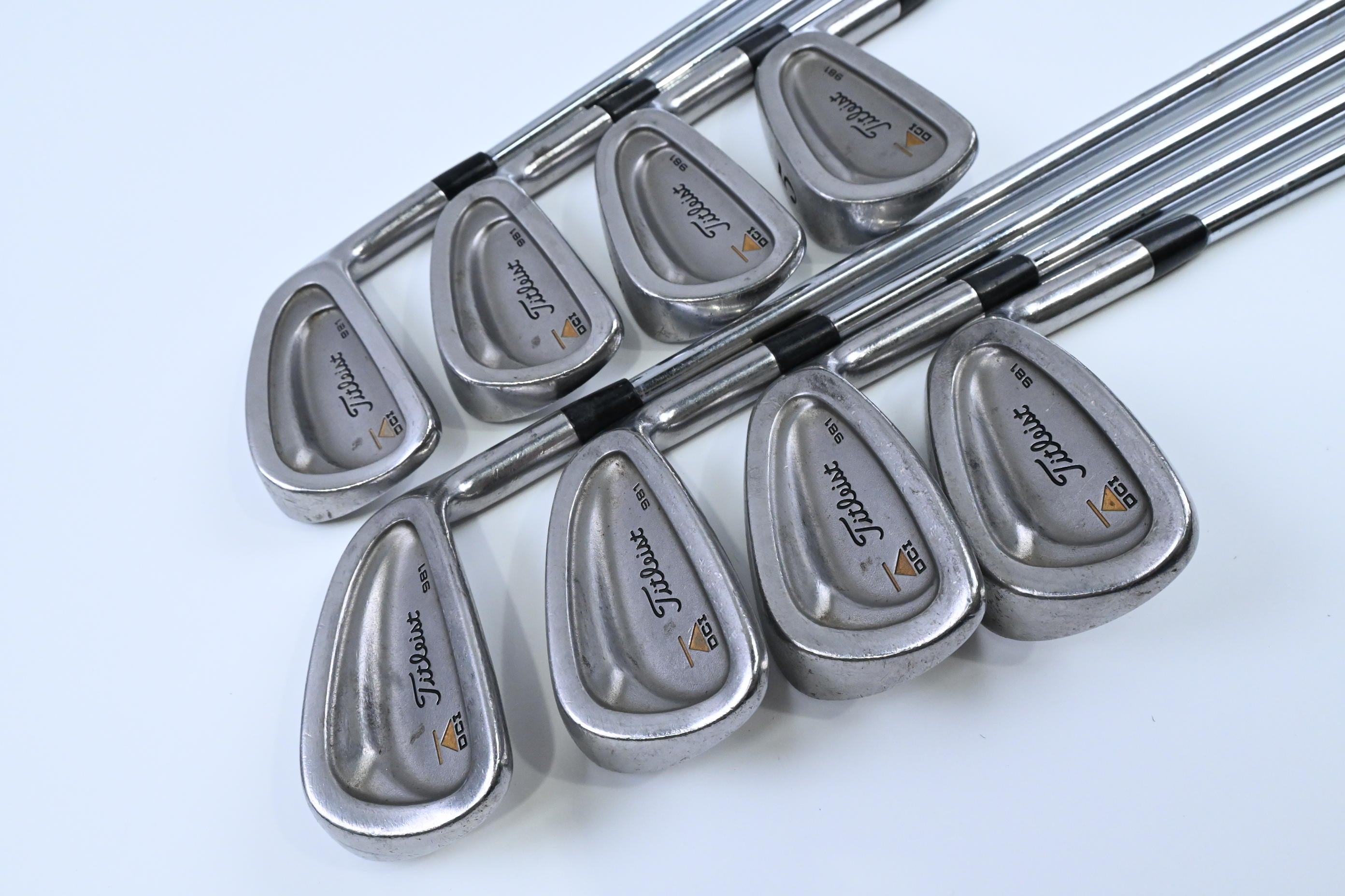 Titleist DCI 981 Irons / 2-9 / Regular Flex Dynamic Gold Shafts