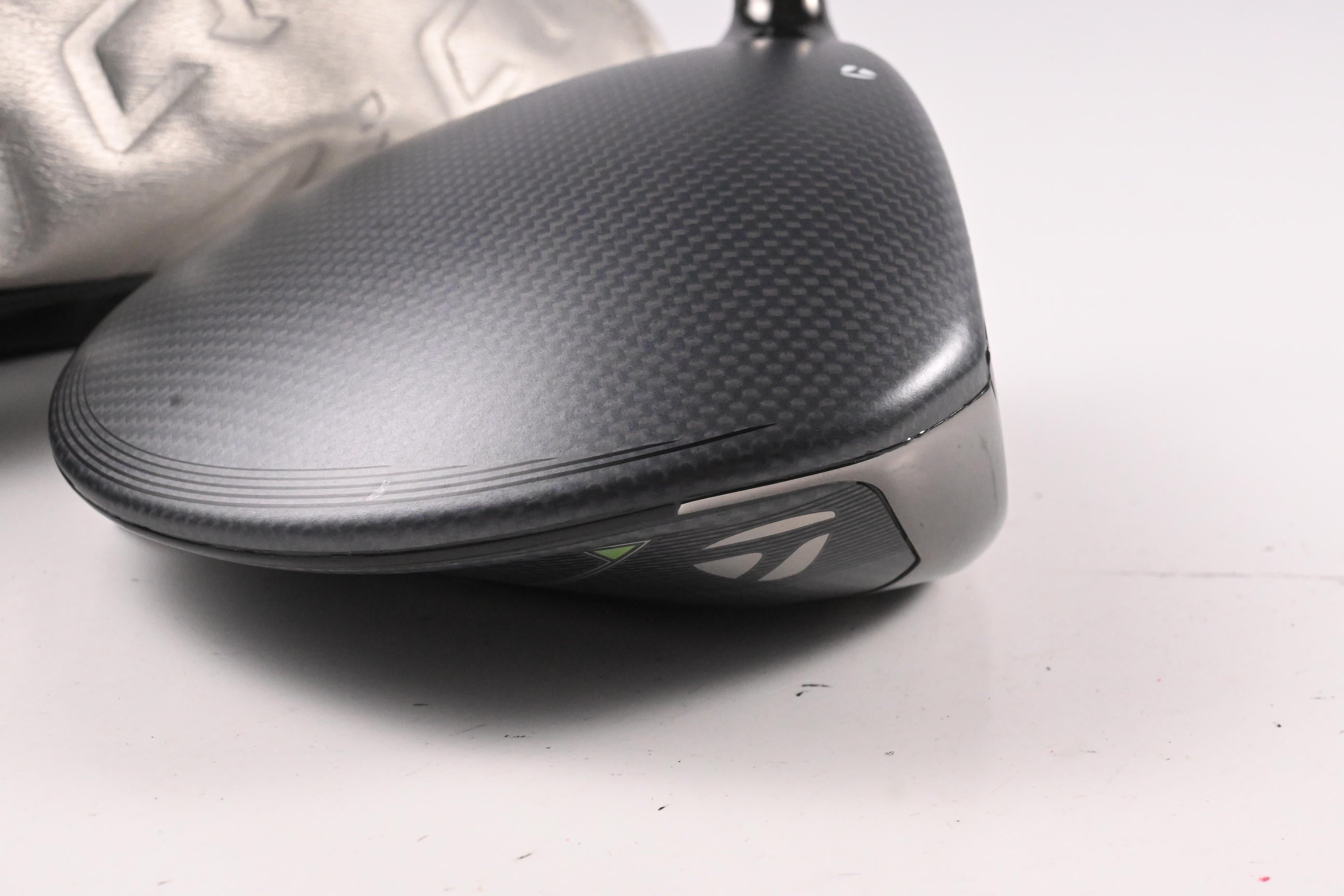 Taylormade Qi35 Driver / 9 Degree / TX-Flex Kai`li White 60 Shaft