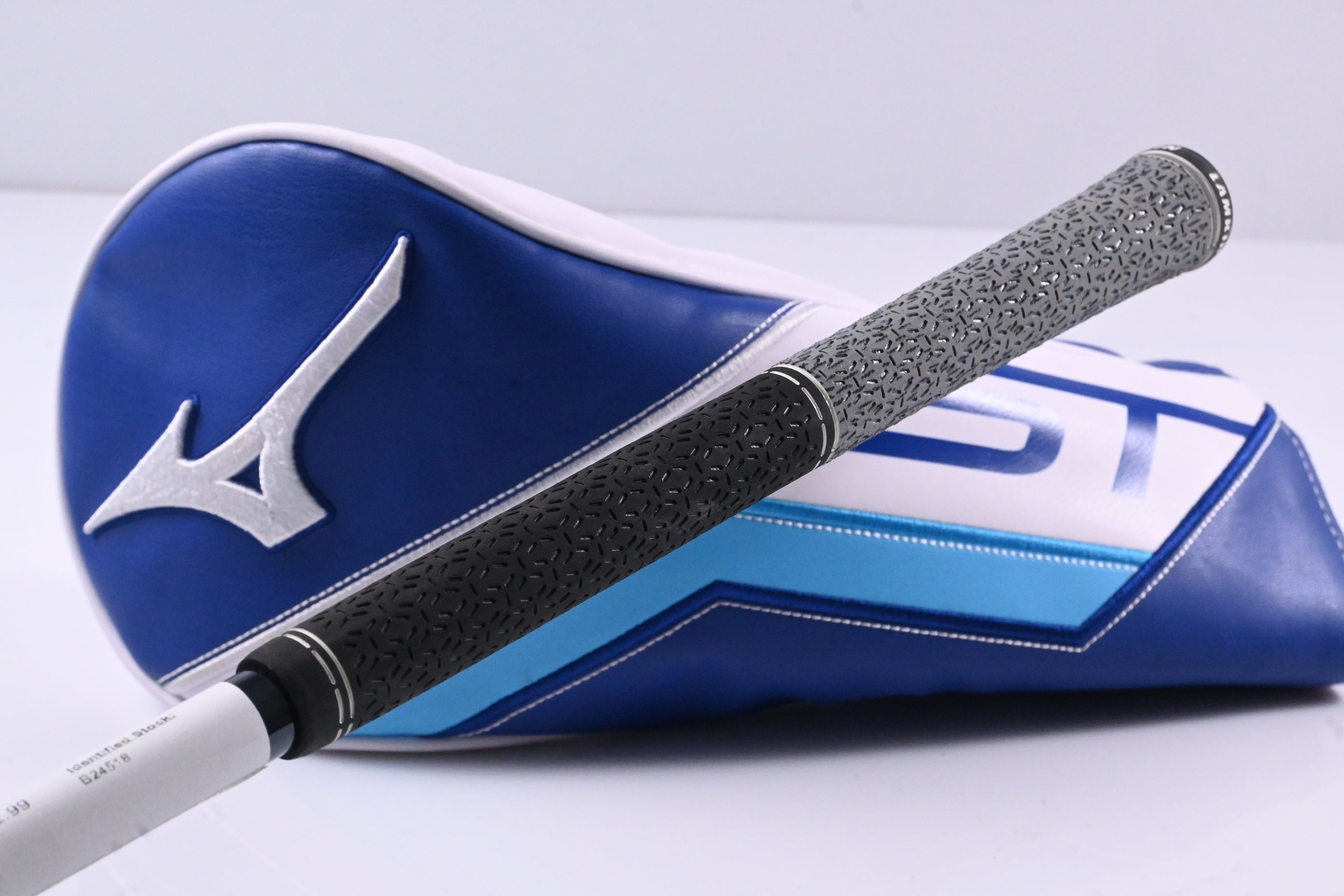Mizuno ST-Max 230 Driver / 10.5 Degree / Regular Flex UST LinQ Red 5 M40X Shaft