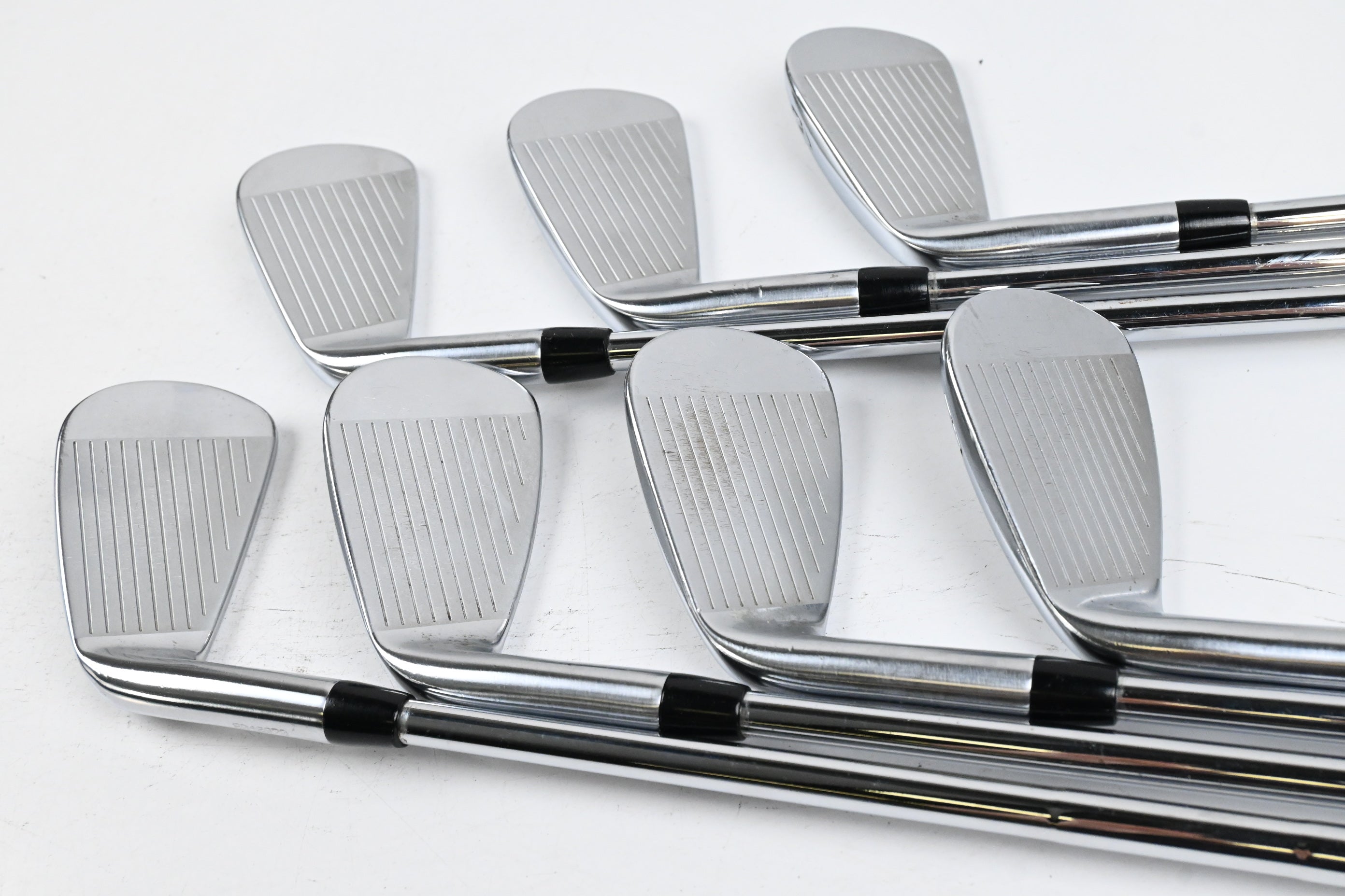 Titleist 718 CB Irons / 4-PW / X Flex AMT Tour White Tour White X100 Shafts