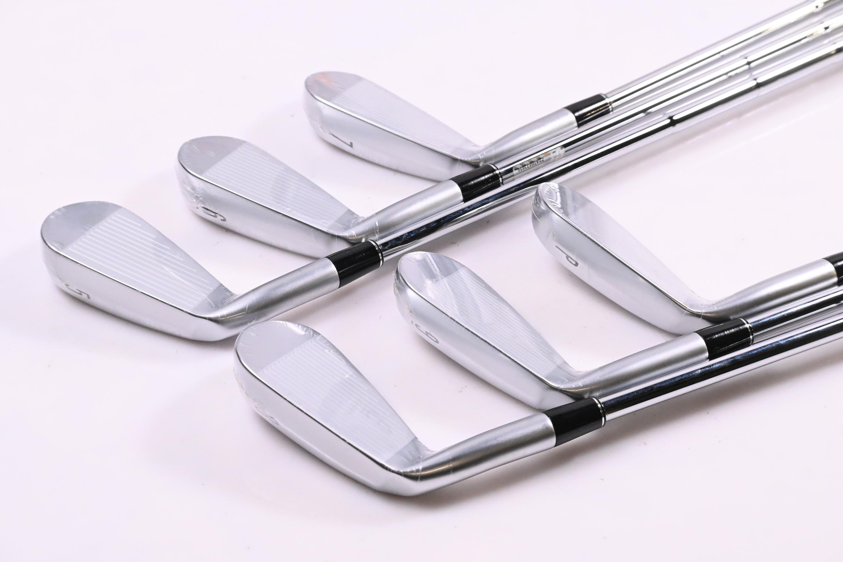 Srixon ZXI4 Irons / 5-PW / Stiff Flex Dynamic Gold Mid 115 S300 Shafts