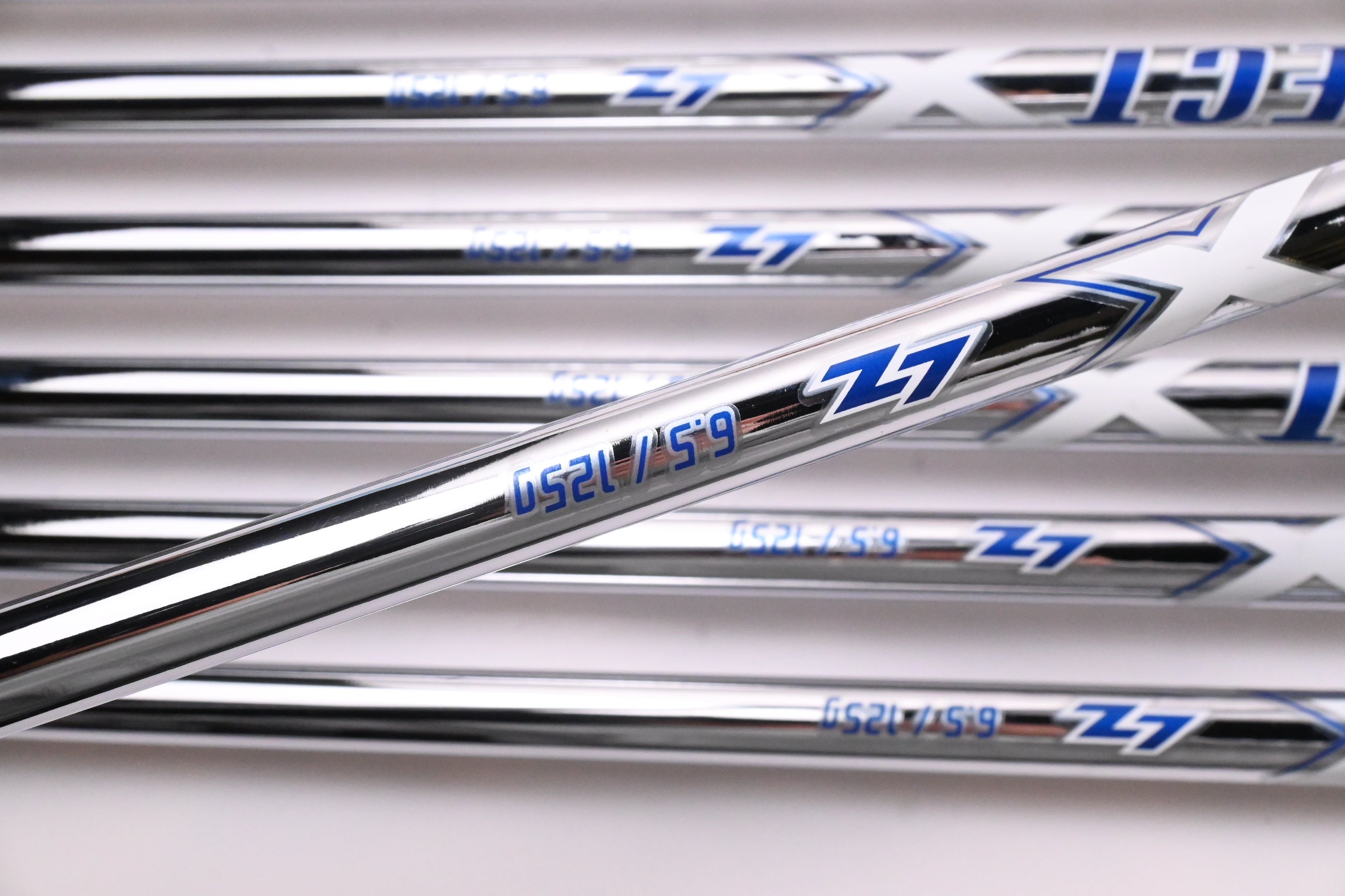 Vega VDC Irons / 4-PW / X-Flex Project X LZ 125 Shafts