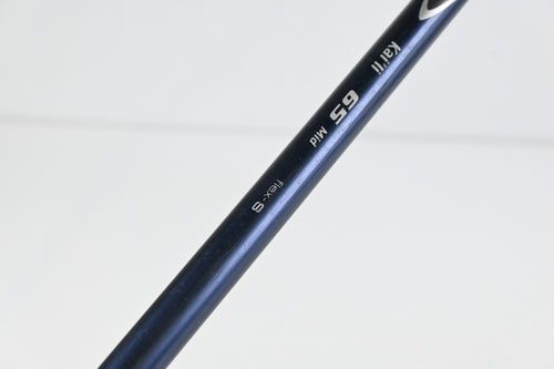 Left Hand Titleist 910 D2 Driver / 10.5 Degree / Stiff Flex Kai'li Blue 65 Shaft