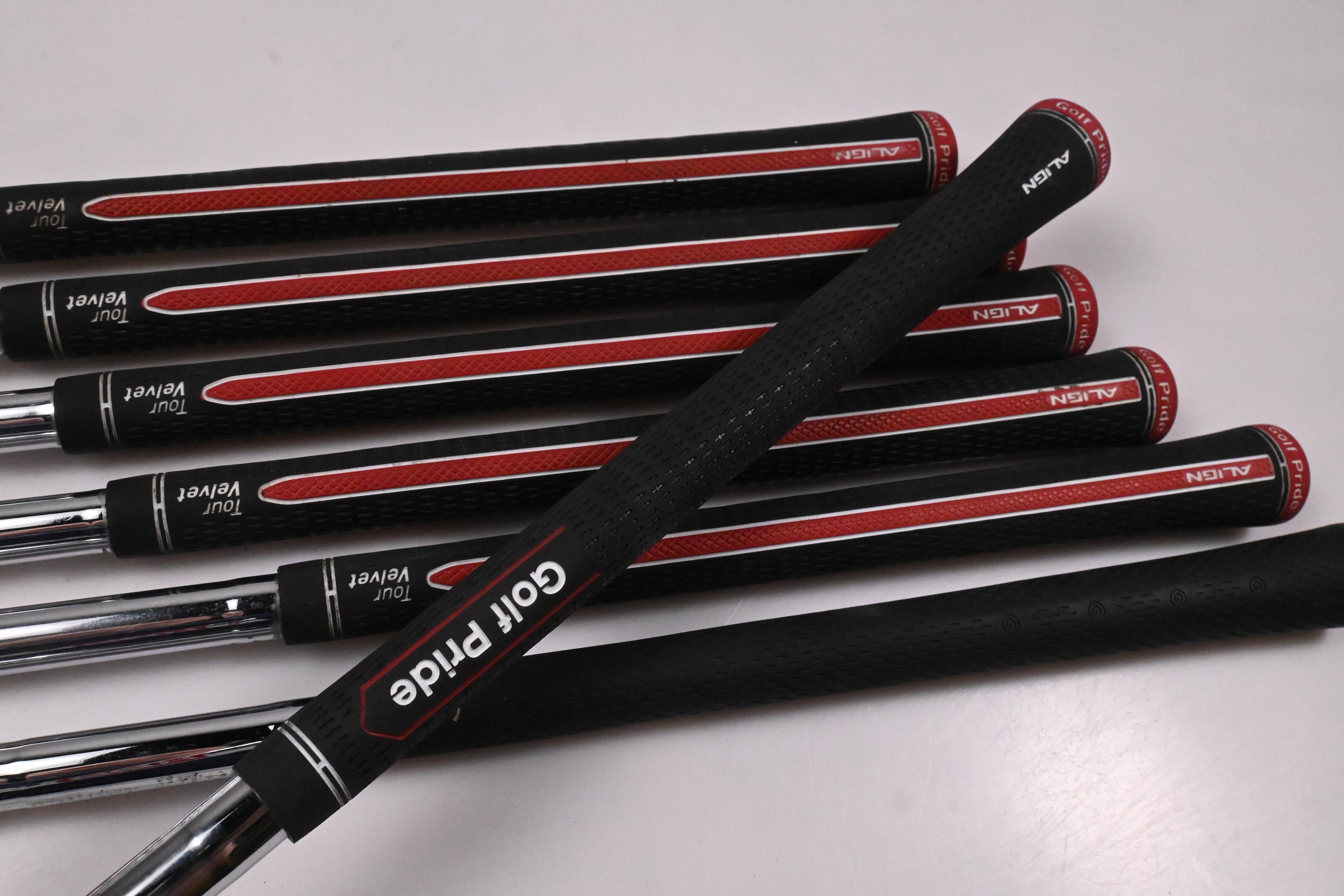Cleveland CG16 Chrome Irons / 4-PW / Regular Flex KBS Tour Lite Shafts