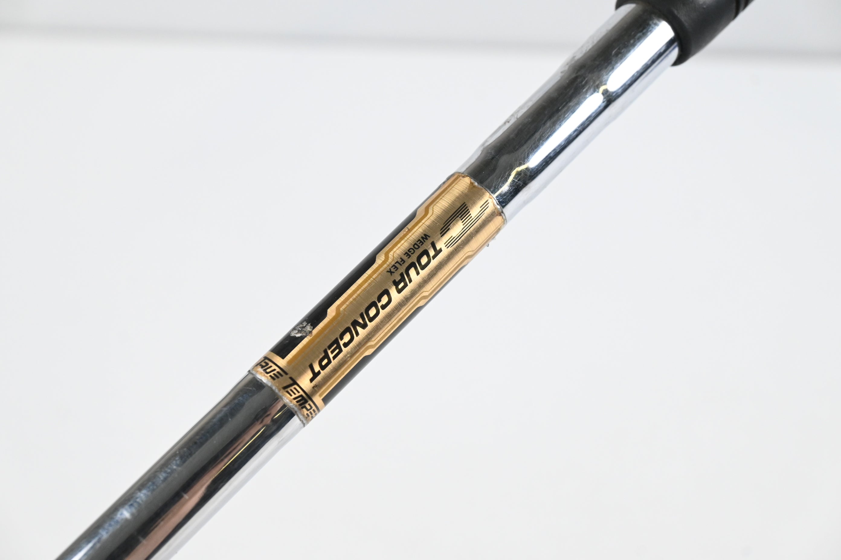 Cleveland 588 Precision Forged Gap Wedge / 52 Degree / Wedge Flex Tour Concept