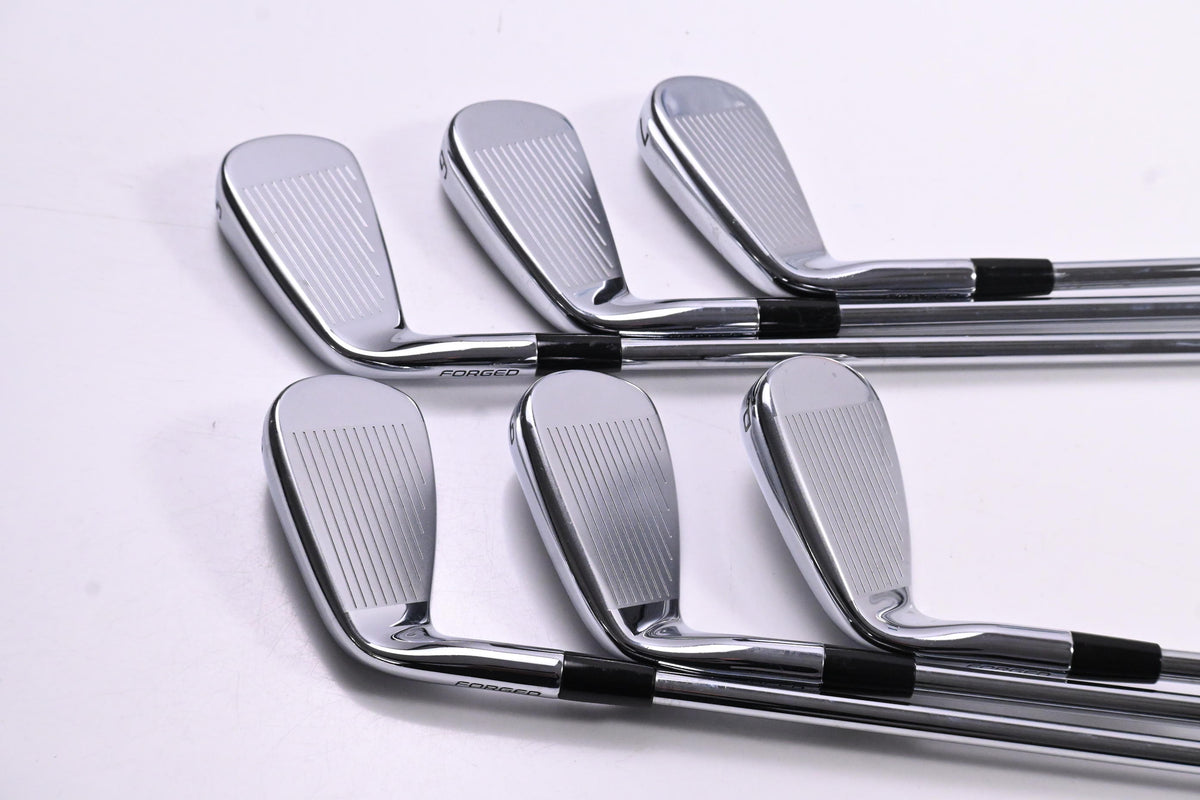 Kirkland Signature Irons / 5-PW / Stiff Flex Elevate 115 Shafts
