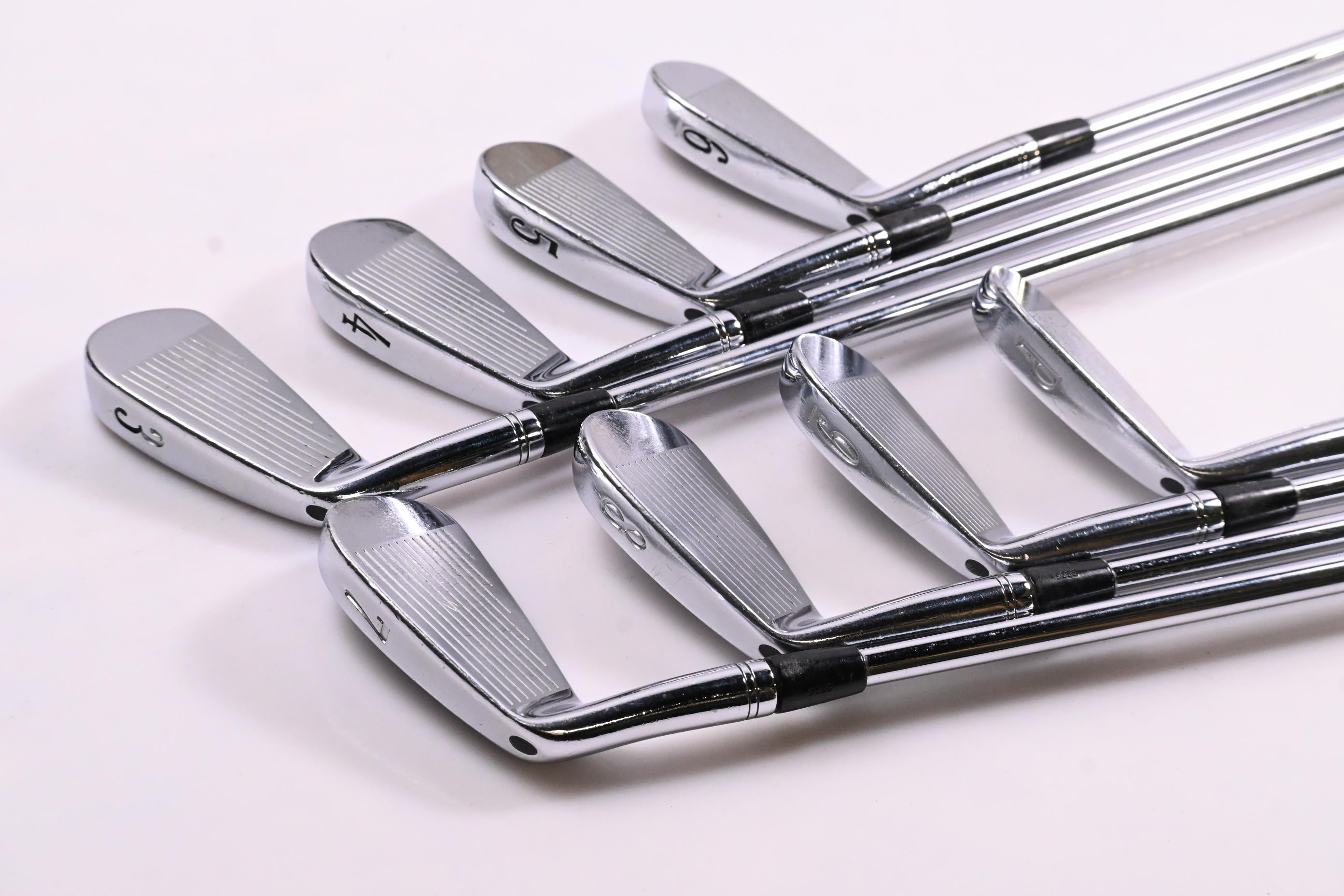 Titleist 735.CM Irons / 3-PW / Regular Flex Dynamic Gold R300 Shafts